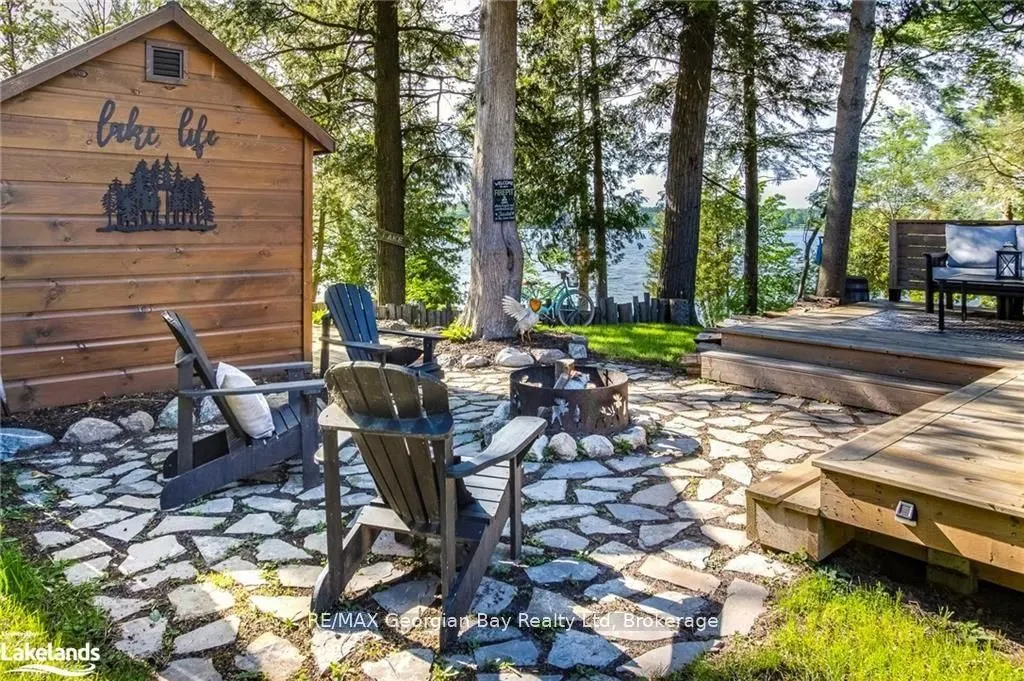 46 LAKESHORE Road