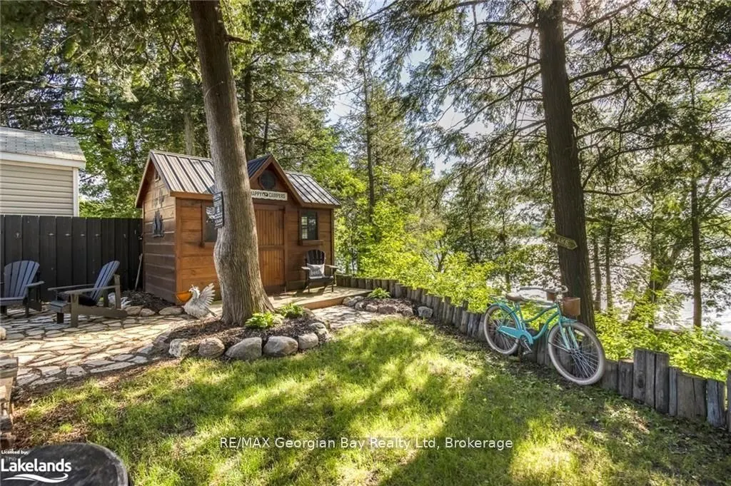 46 LAKESHORE Road