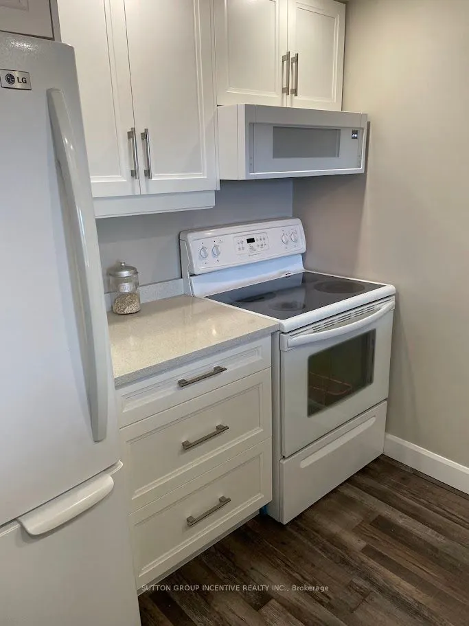 65 Ellen Street, #111