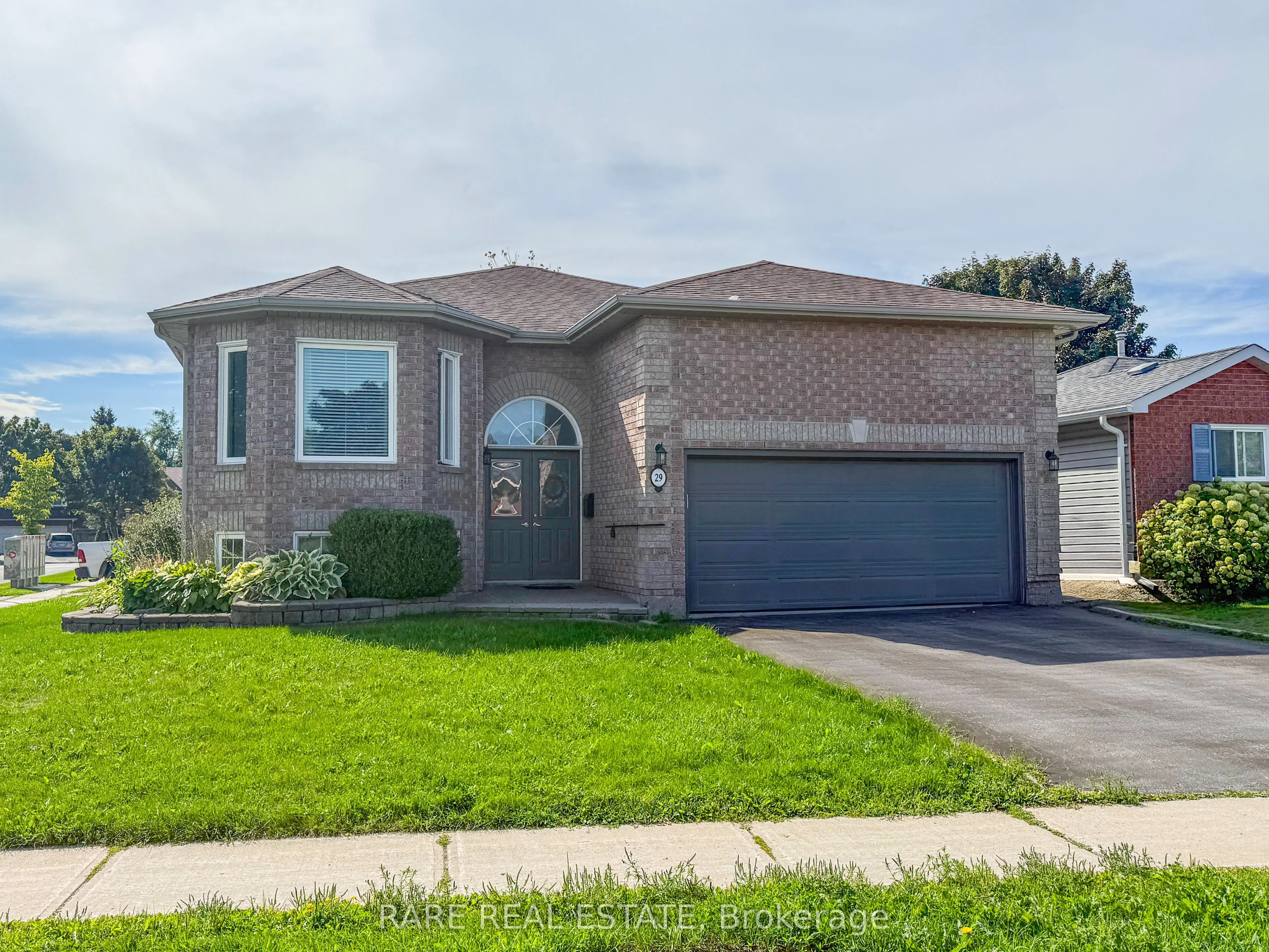 29 Mapleton Avenue, #Main