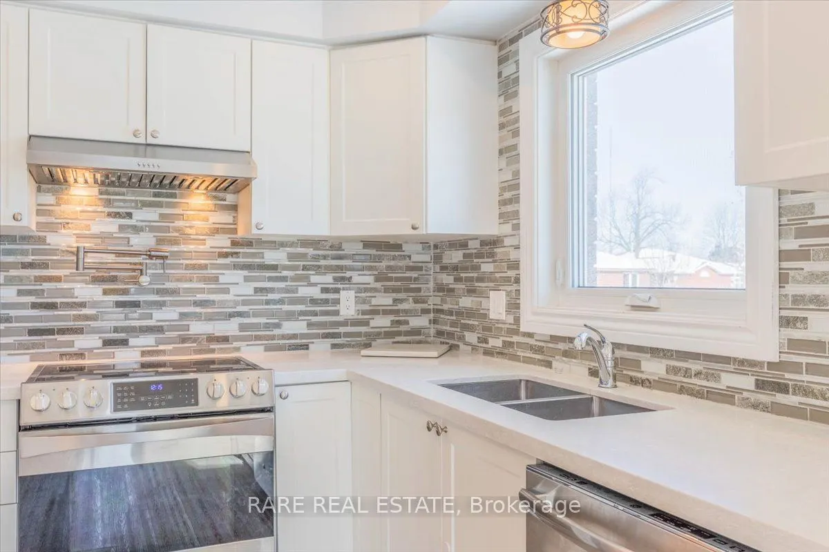 29 Mapleton Avenue, #Main