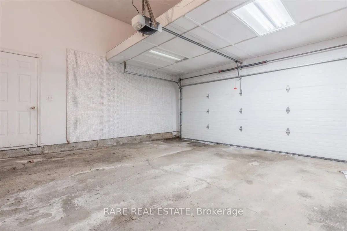 29 Mapleton Avenue, #Main