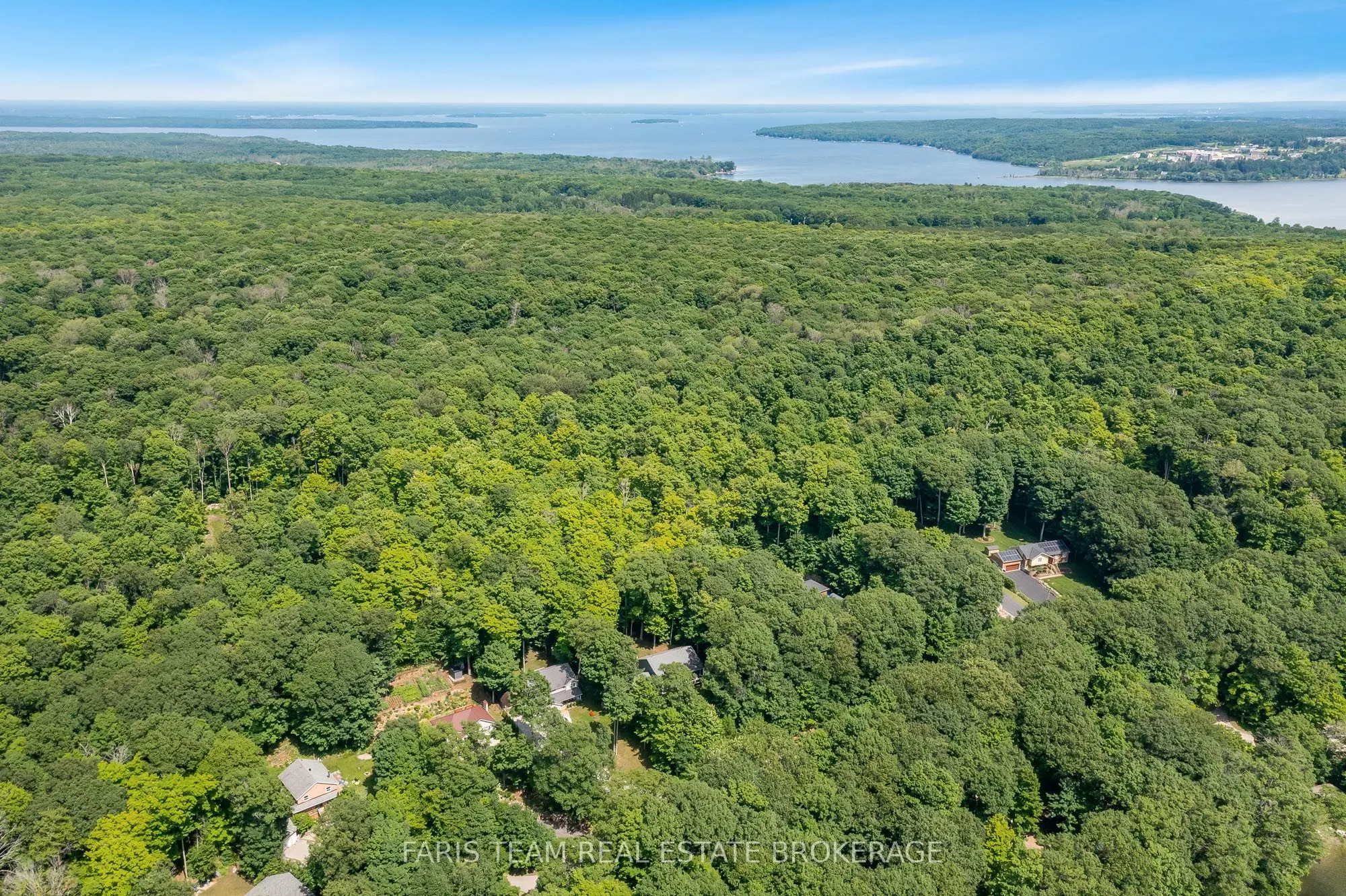 85 Farlain Lake Road E