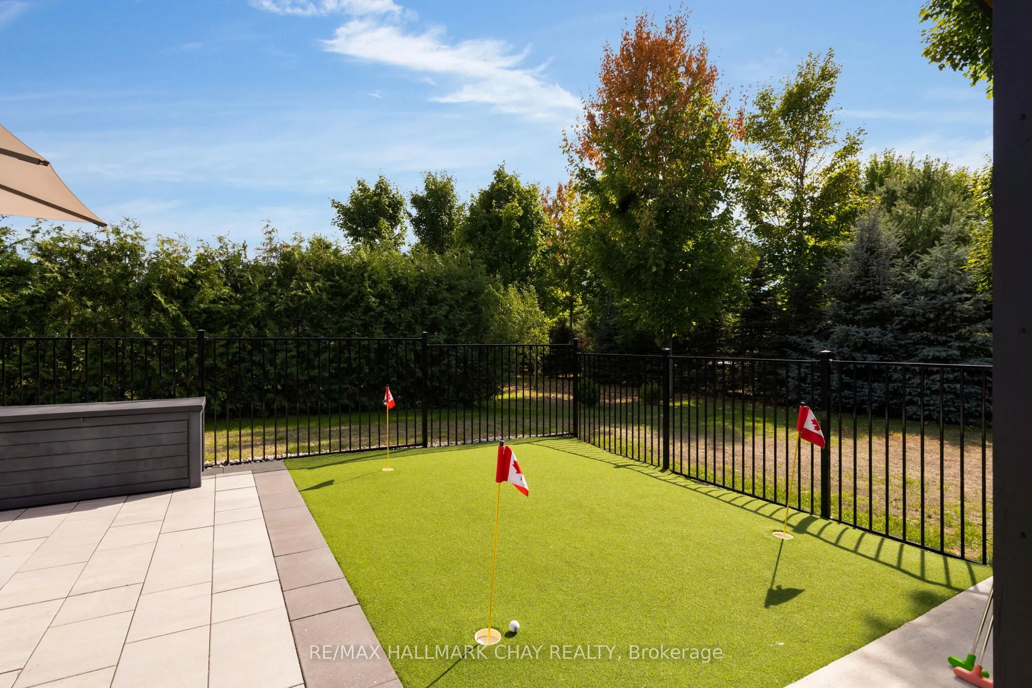 10 Roy Hickling Drive