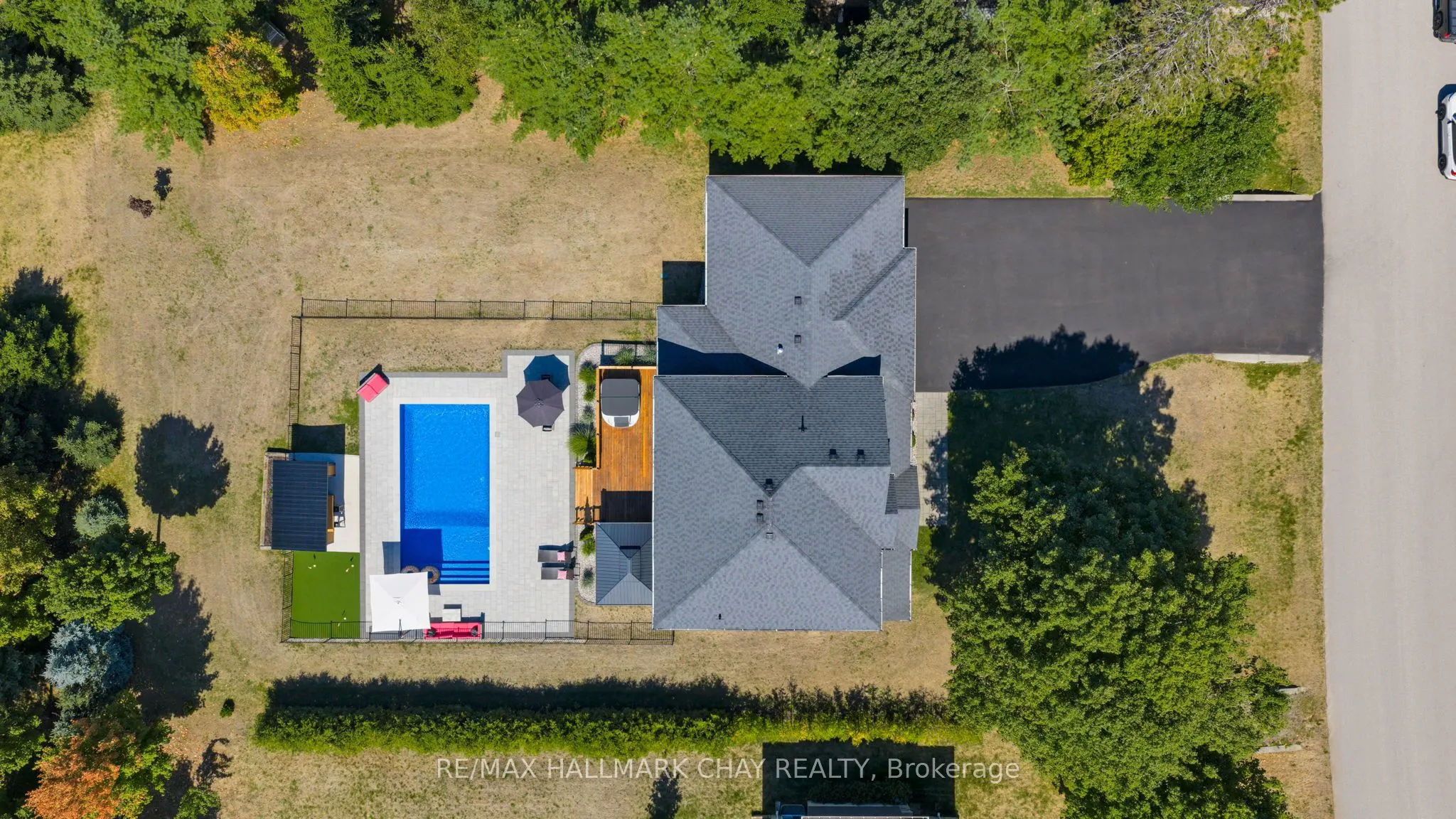 10 Roy Hickling Drive