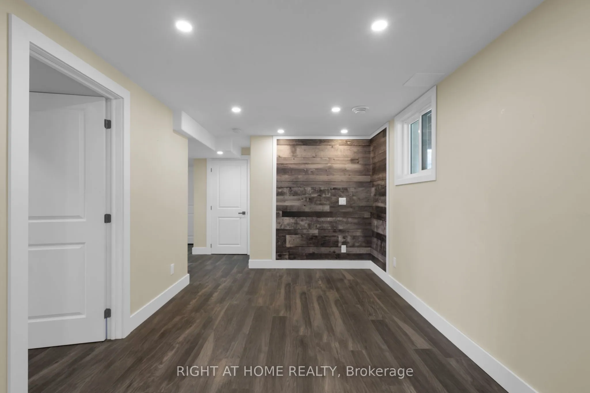 42 Byrnes Crescent