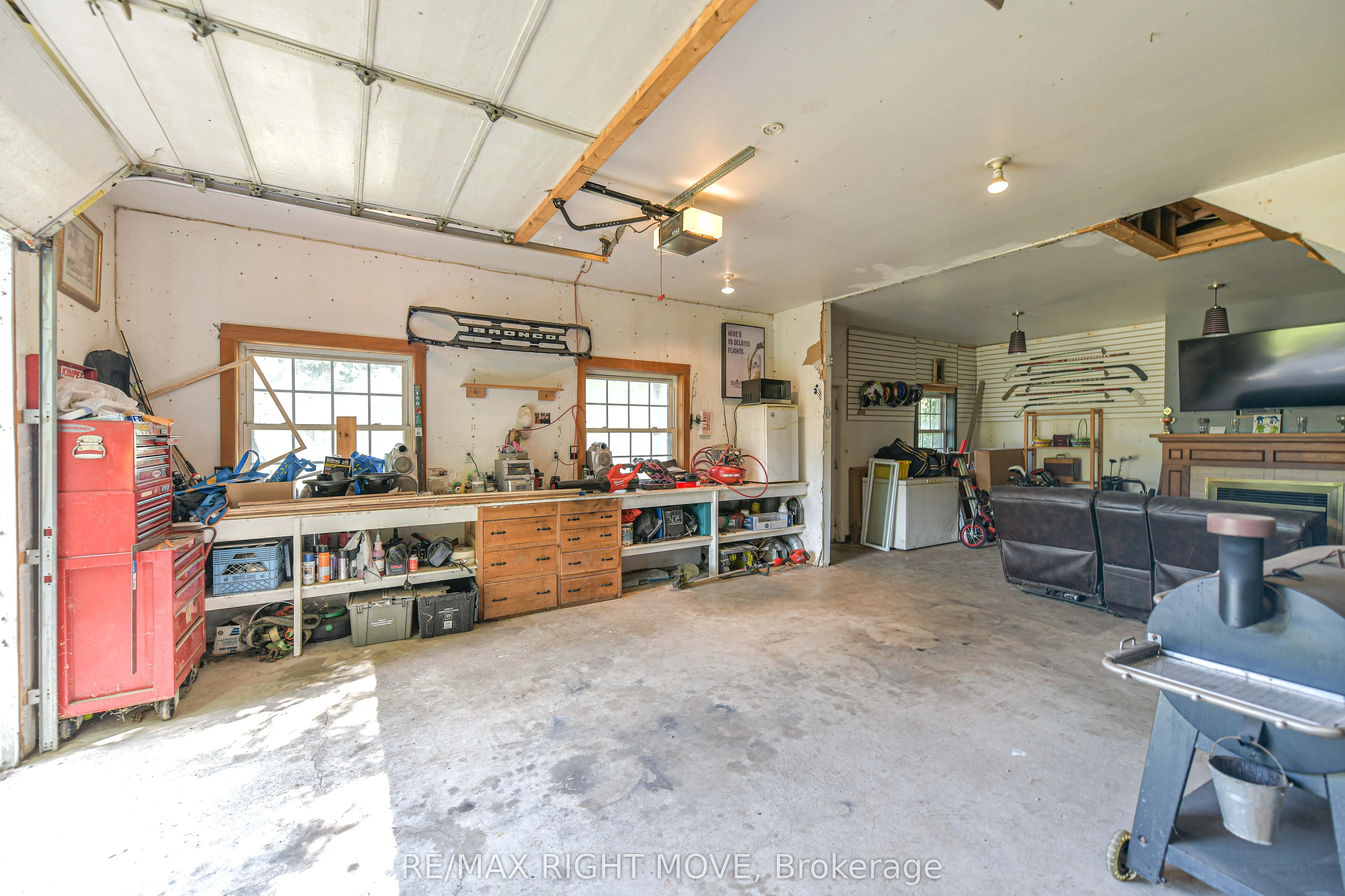 3323 Park Road
