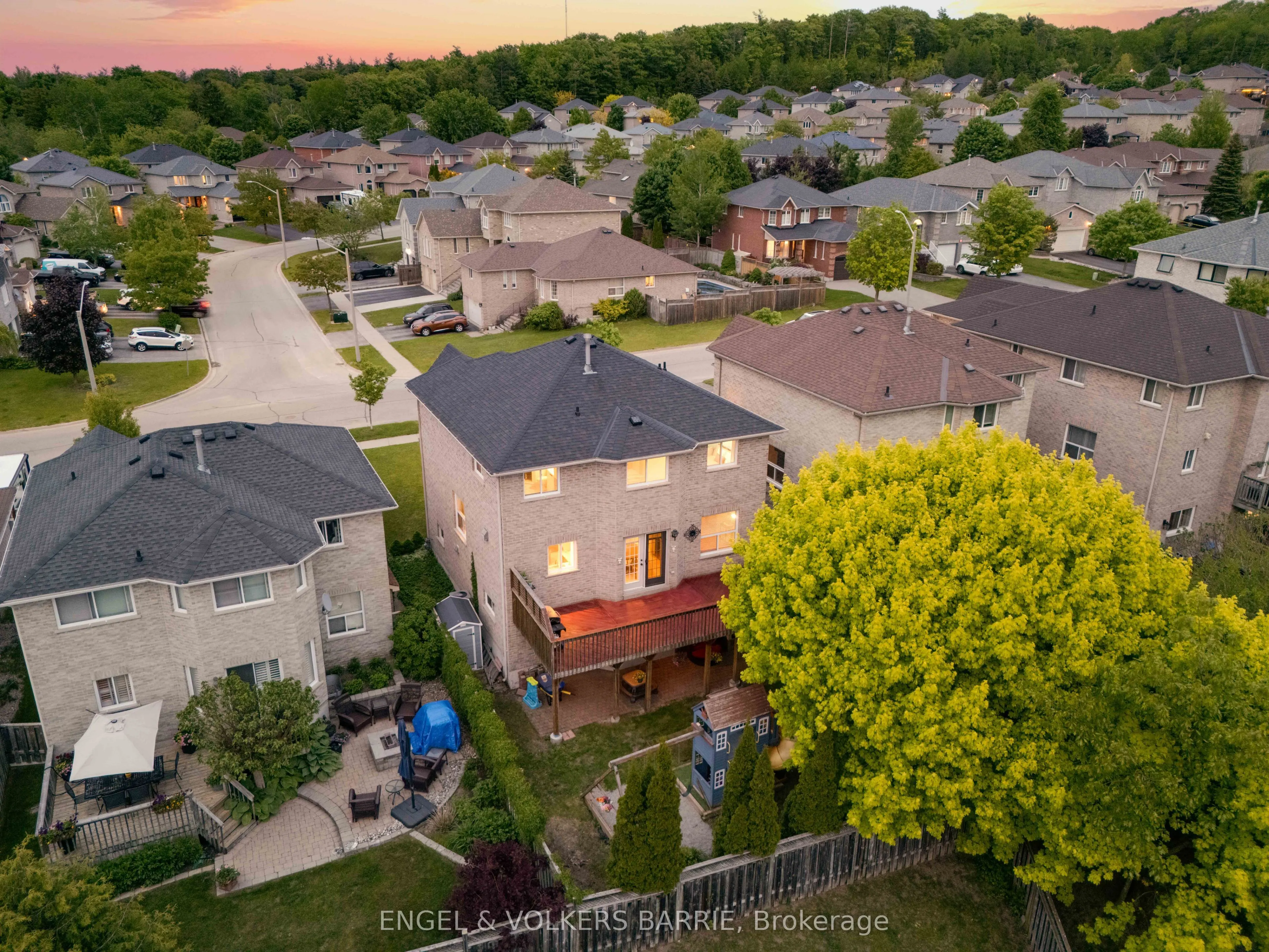 14 Muir Drive