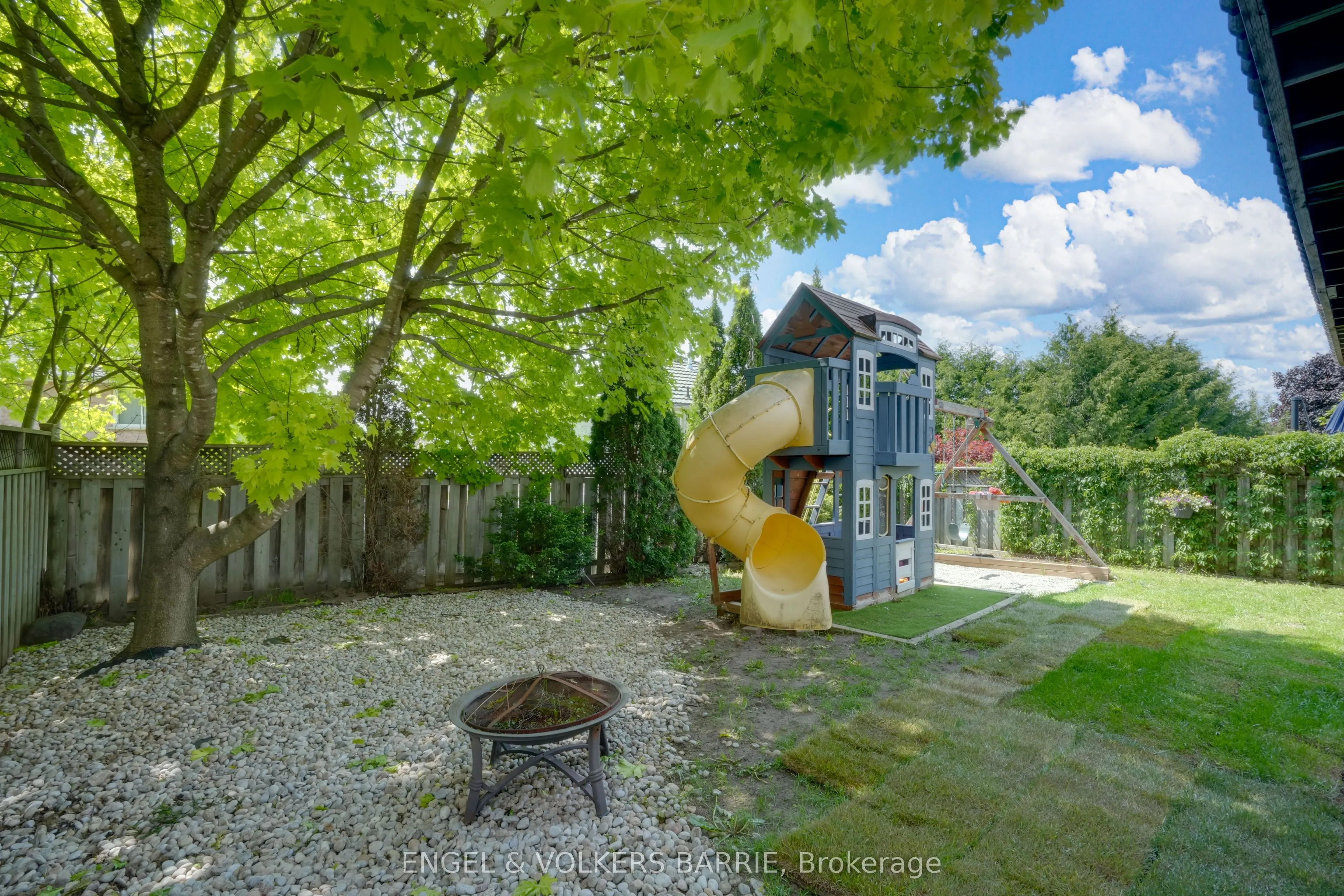 14 Muir Drive