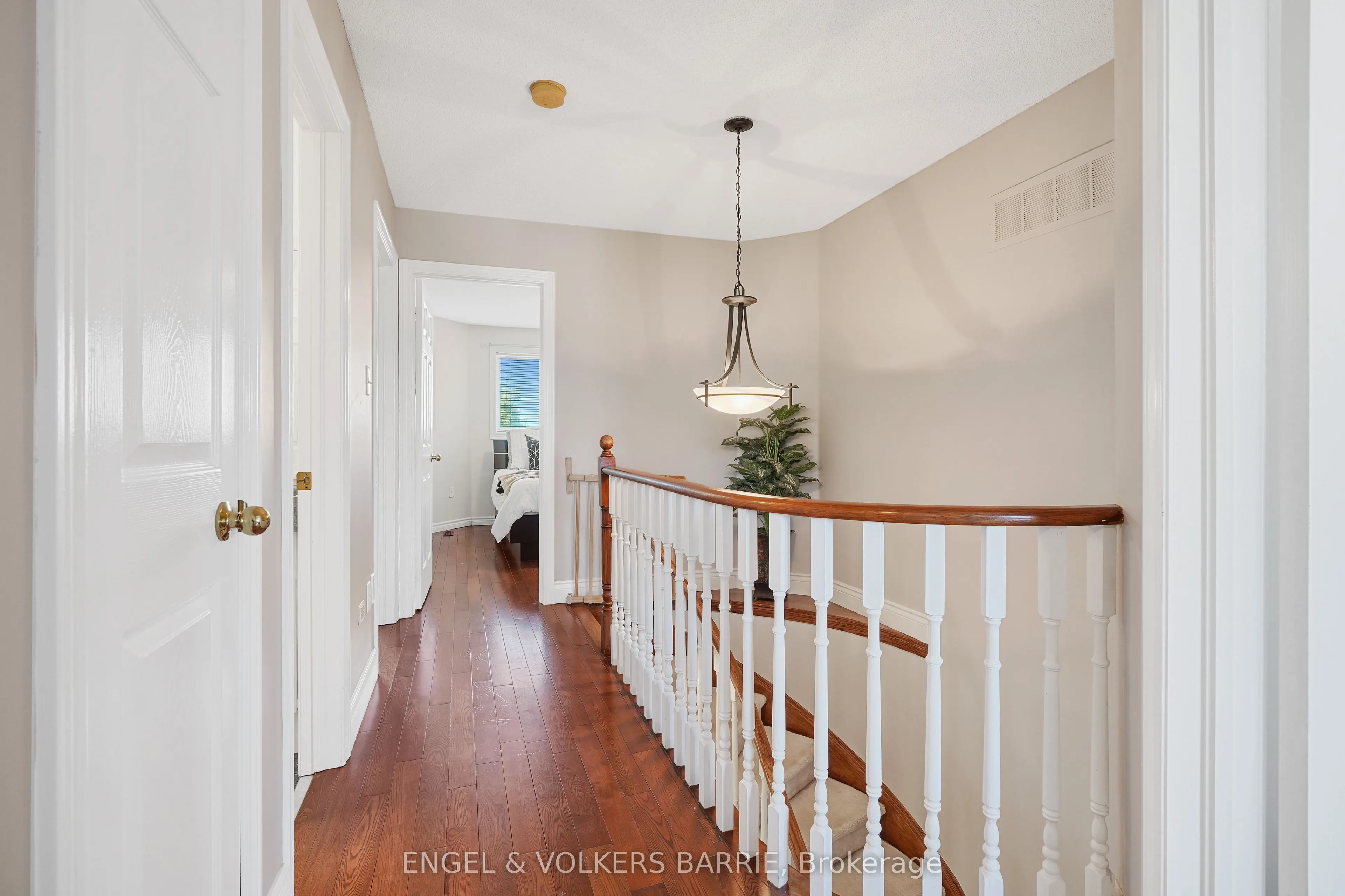 14 Muir Drive