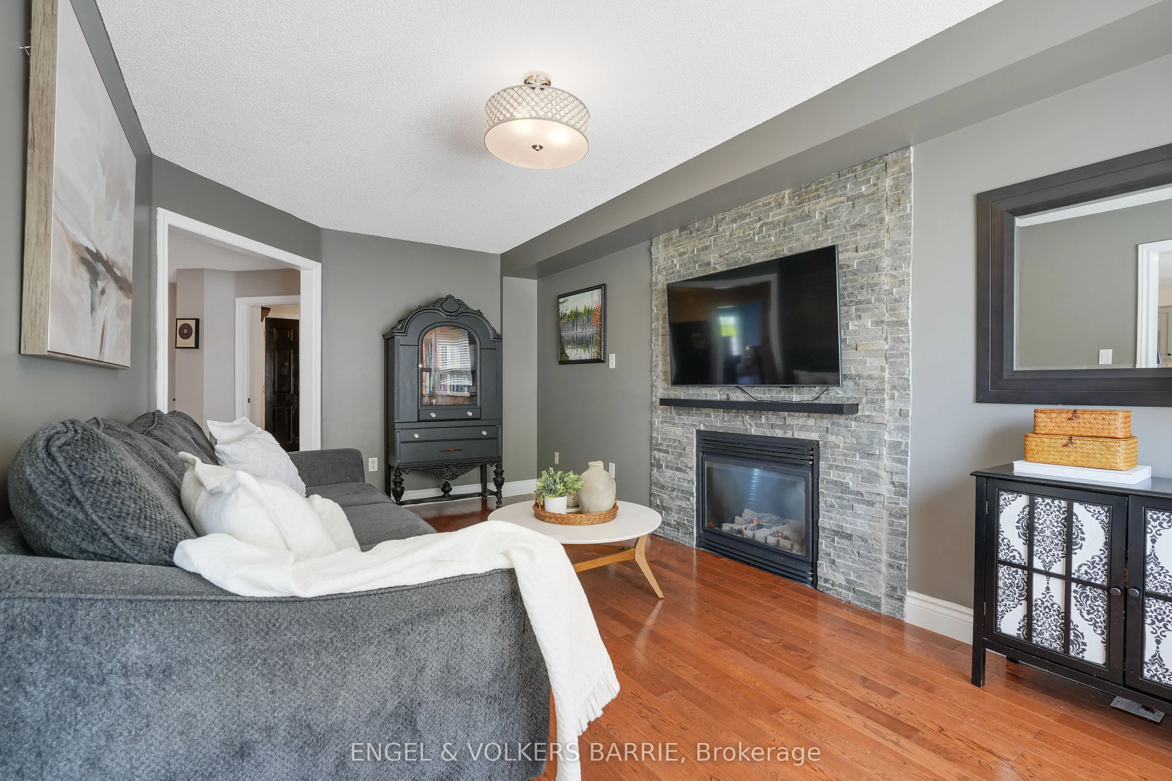14 Muir Drive