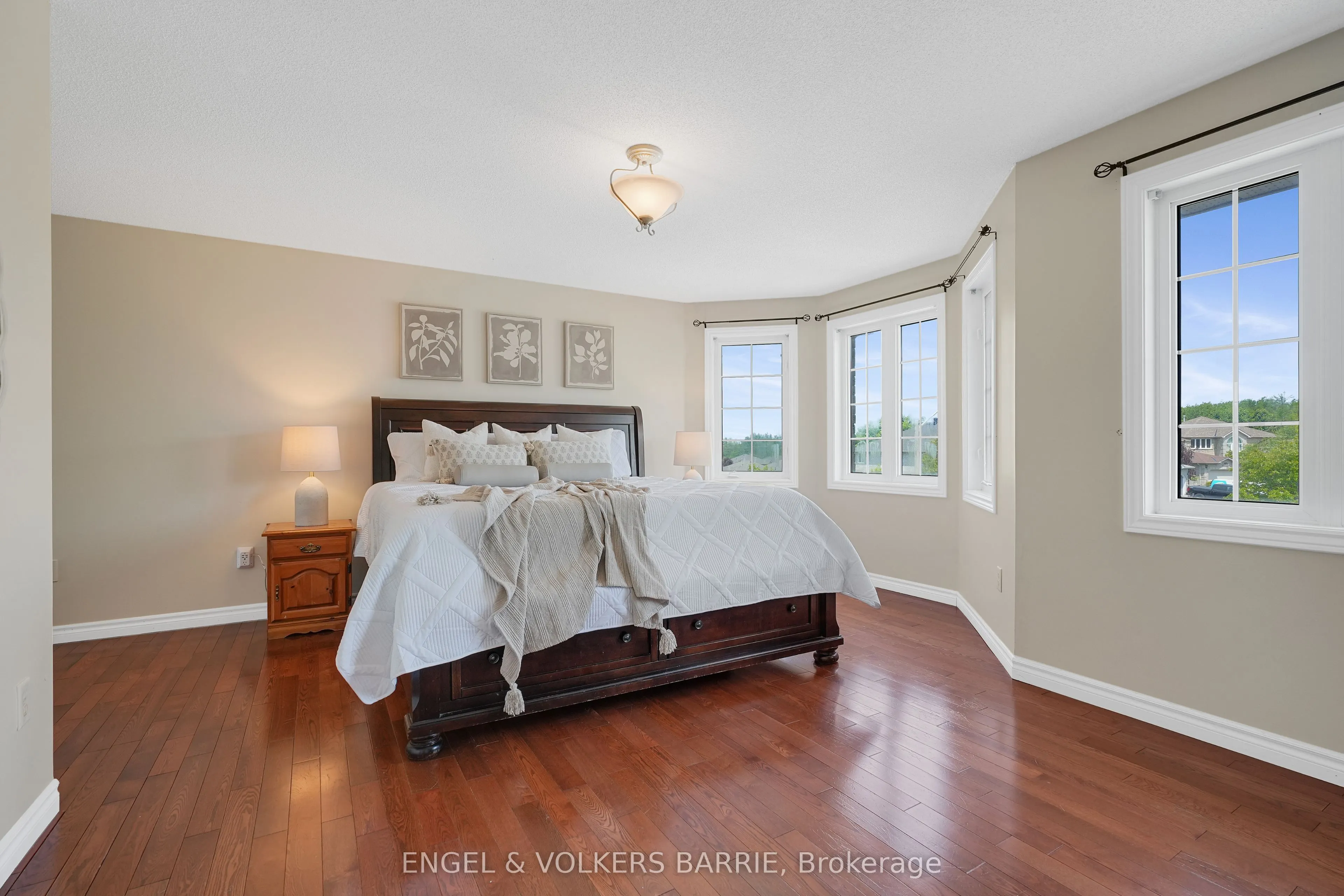 14 Muir Drive