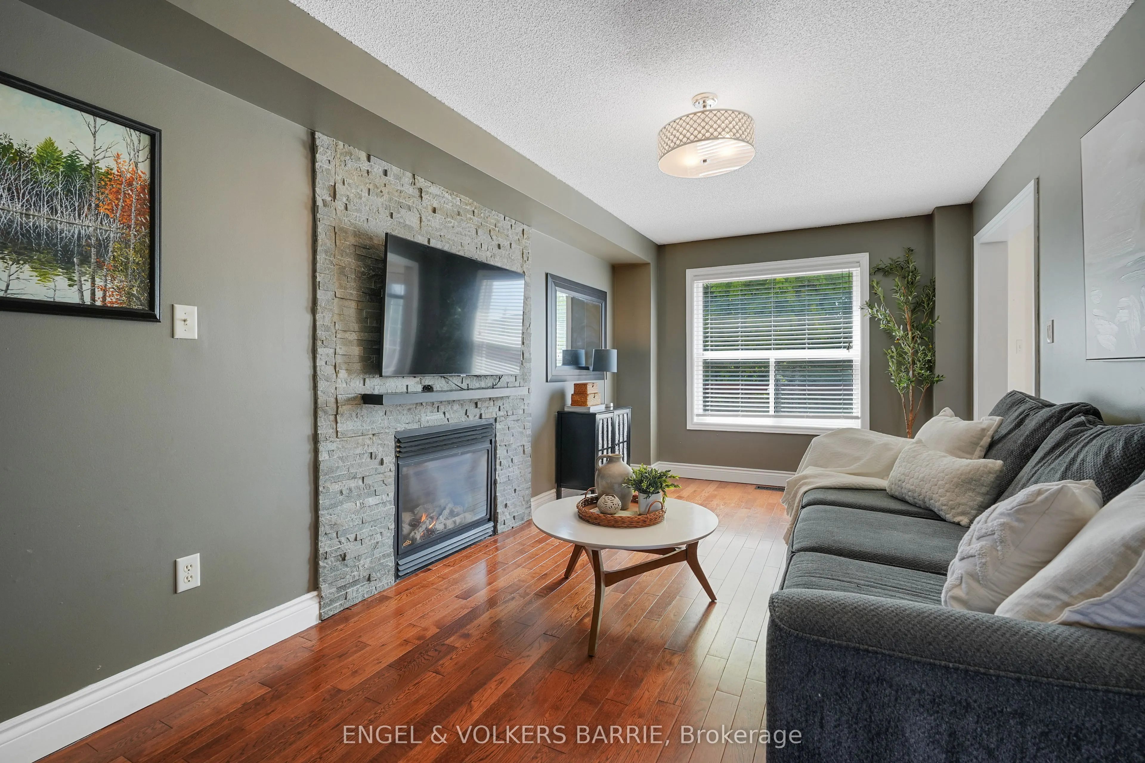 14 Muir Drive