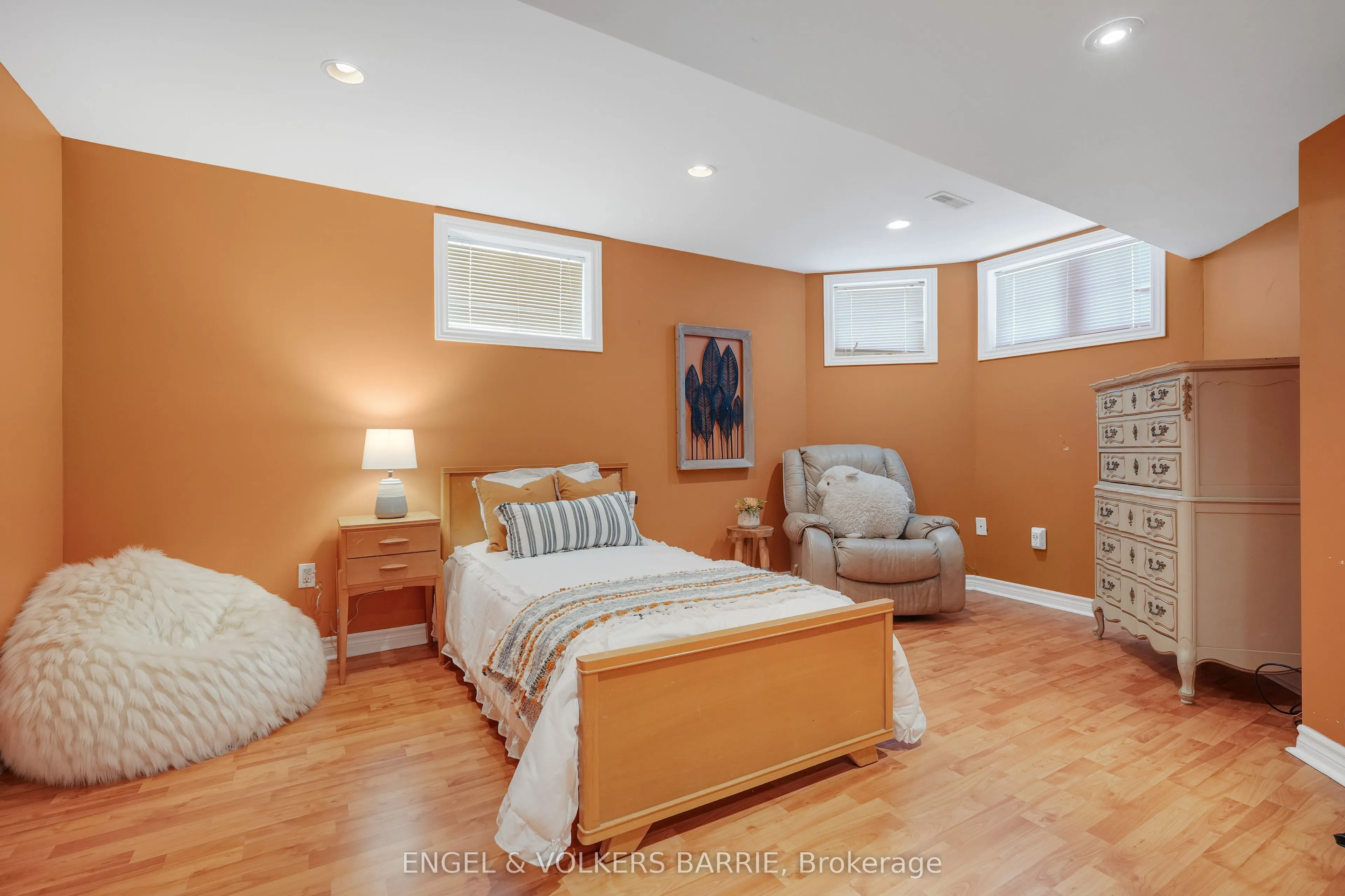 14 Muir Drive