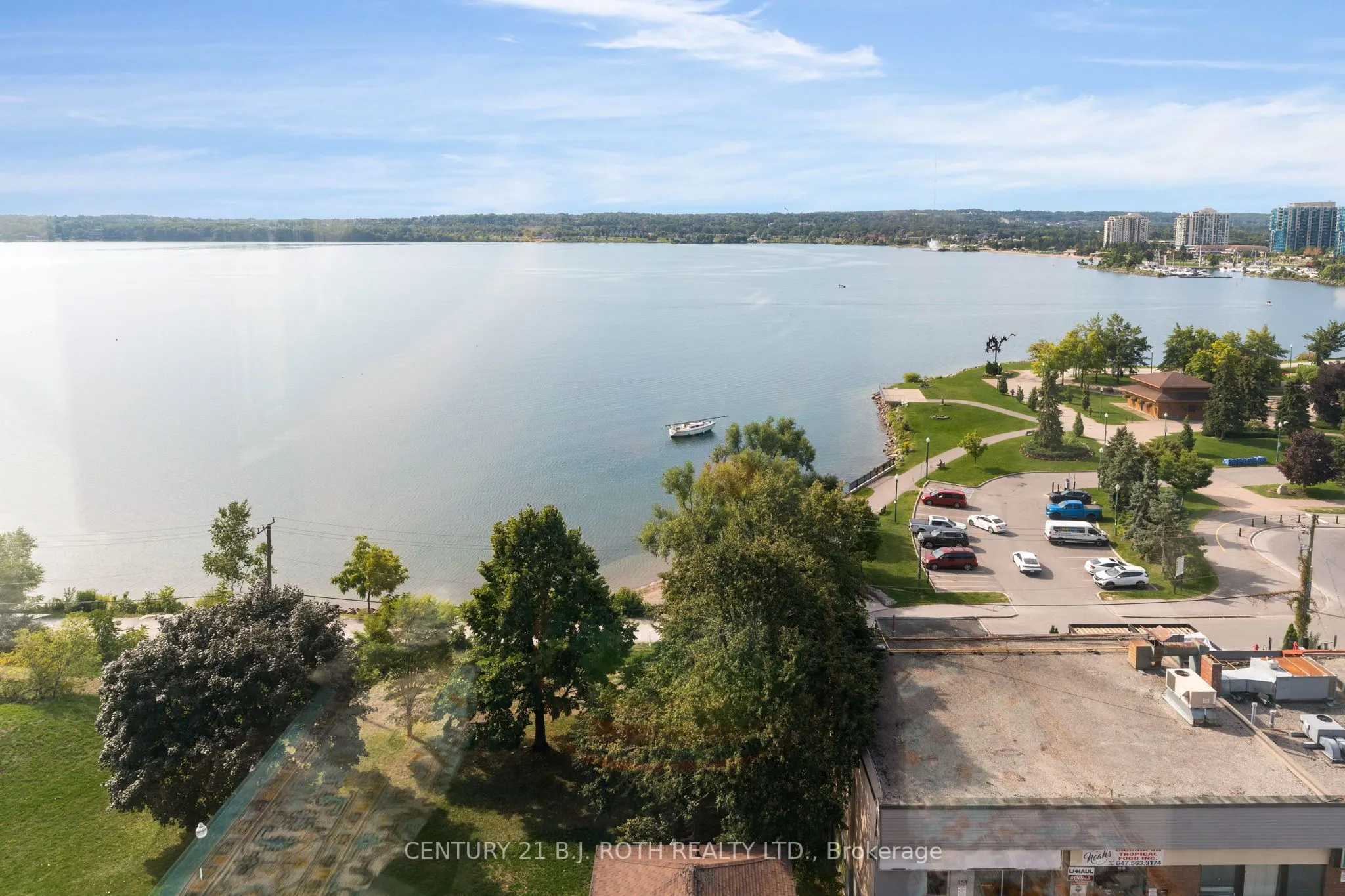 140 Dunlop Street E, #907