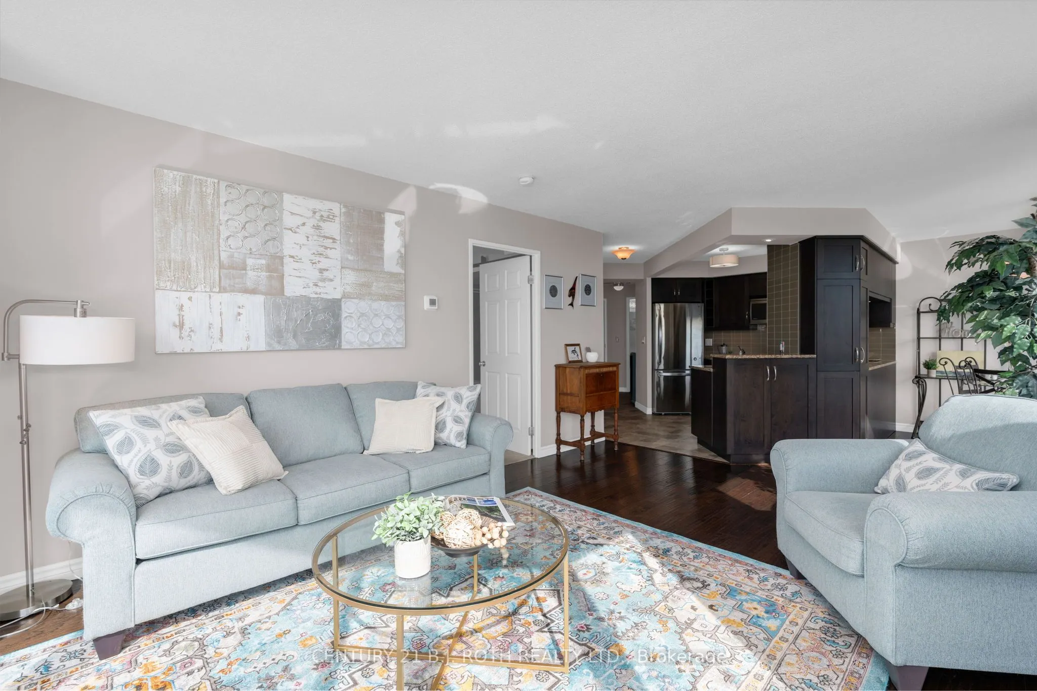 140 Dunlop Street E, #907