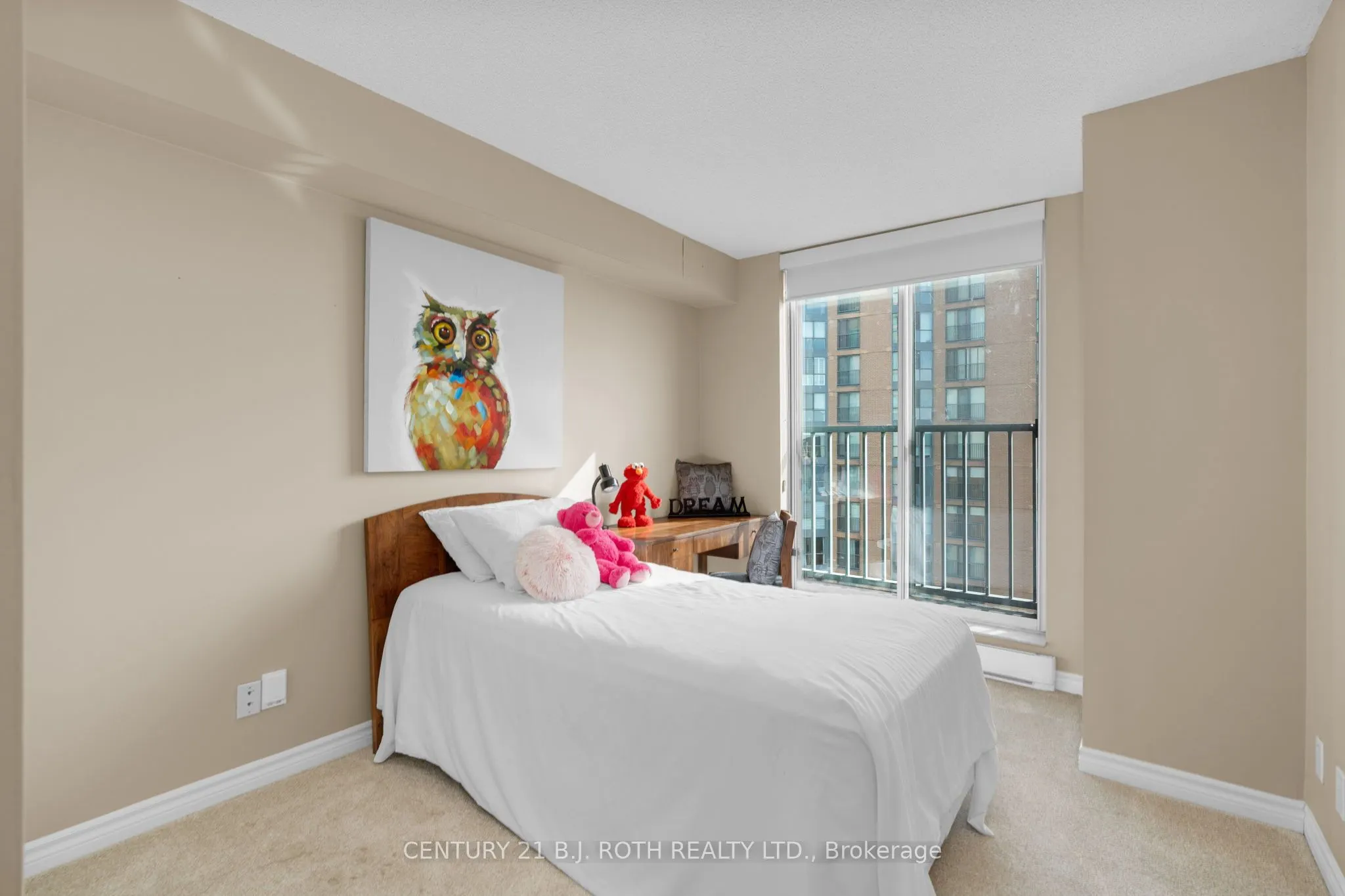 140 Dunlop Street E, #907