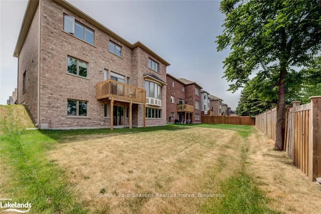 45 Mclean Avenue