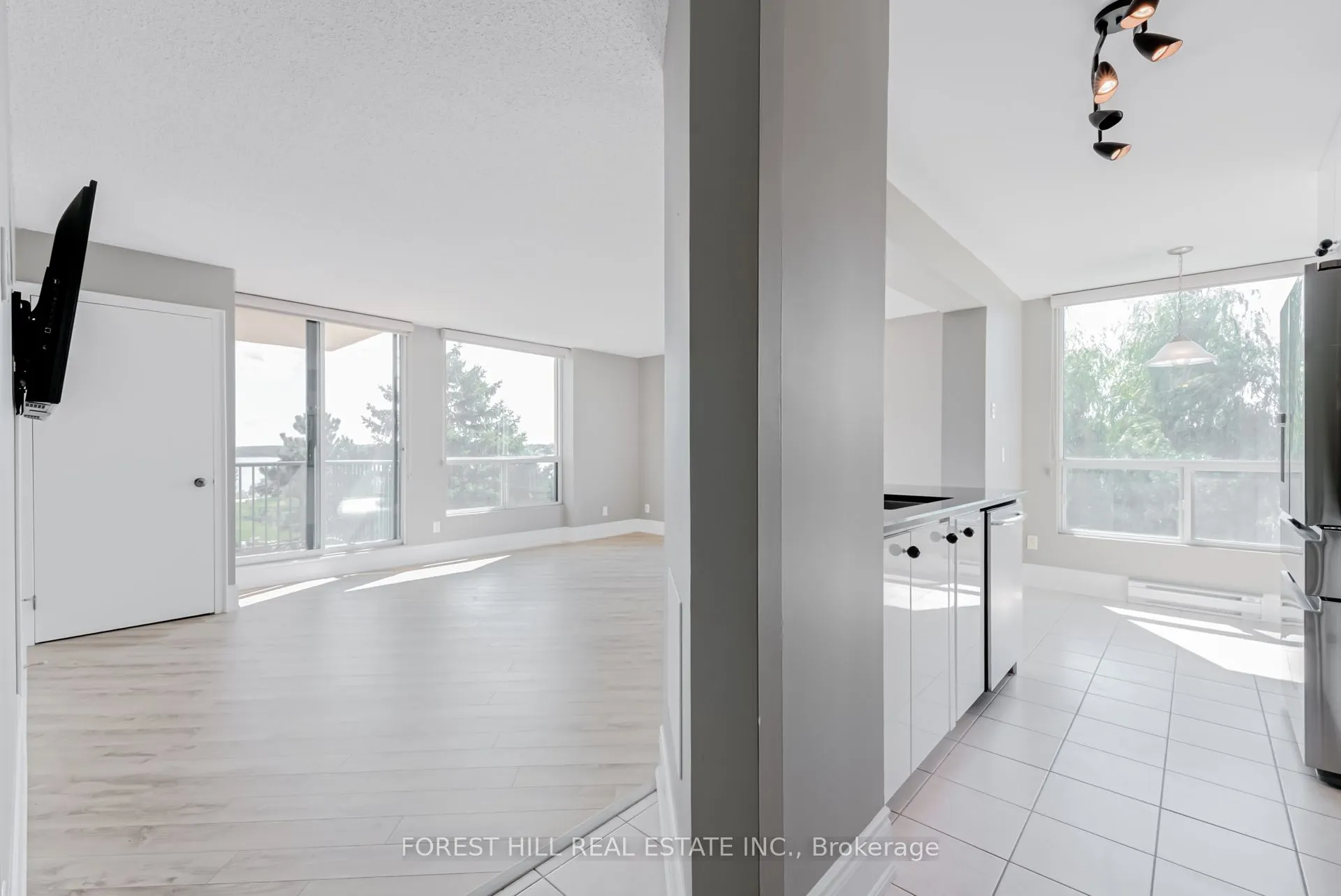 75 Ellen Street, #410