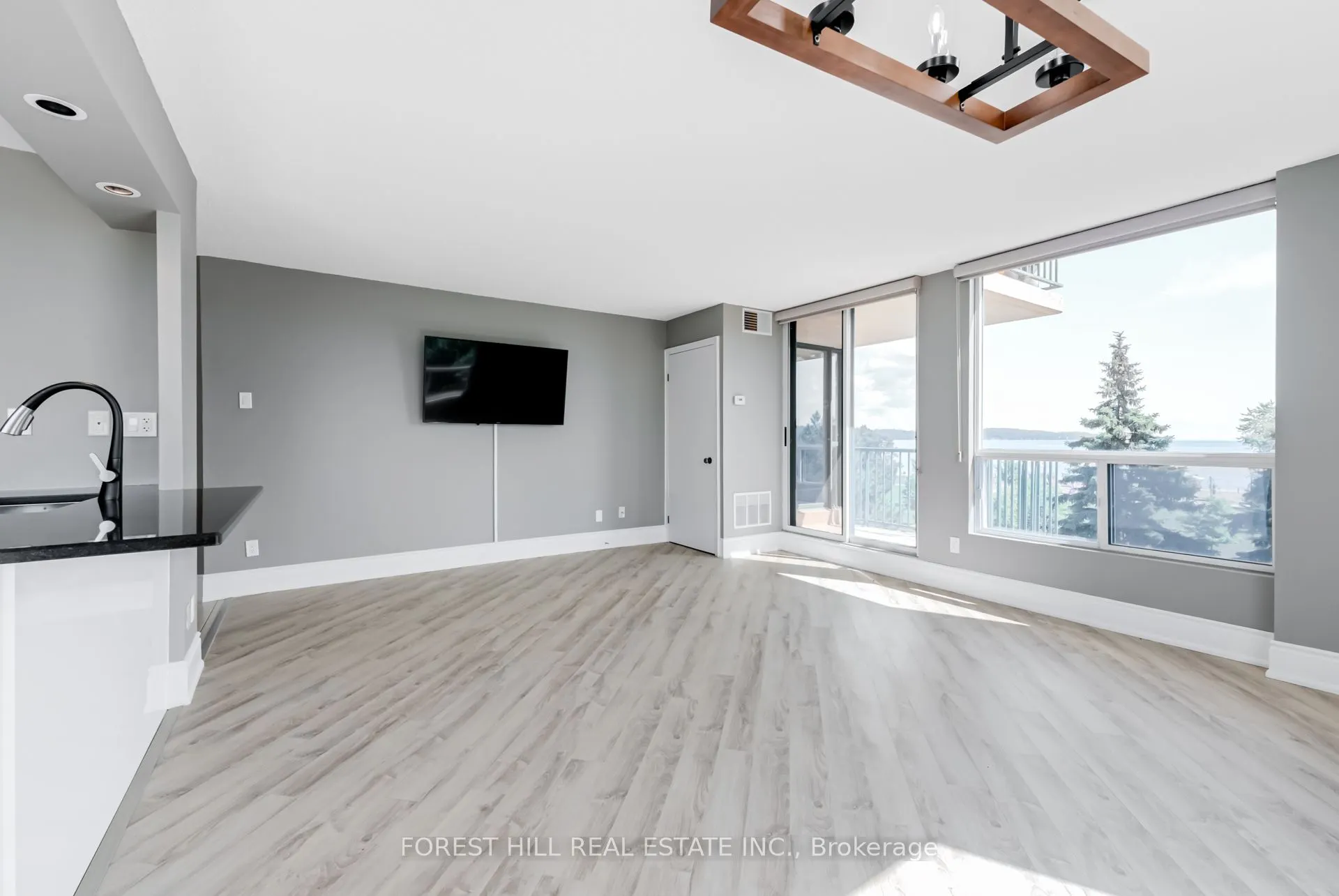 75 Ellen Street, #410