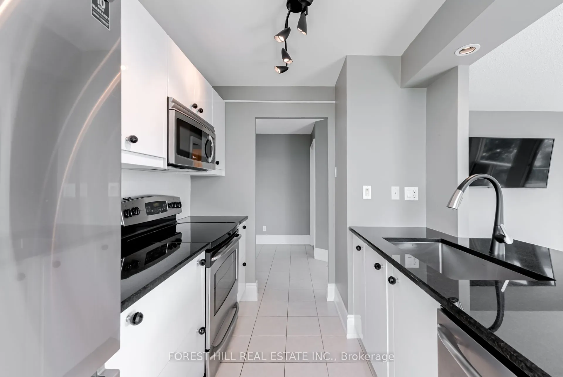 75 Ellen Street, #410