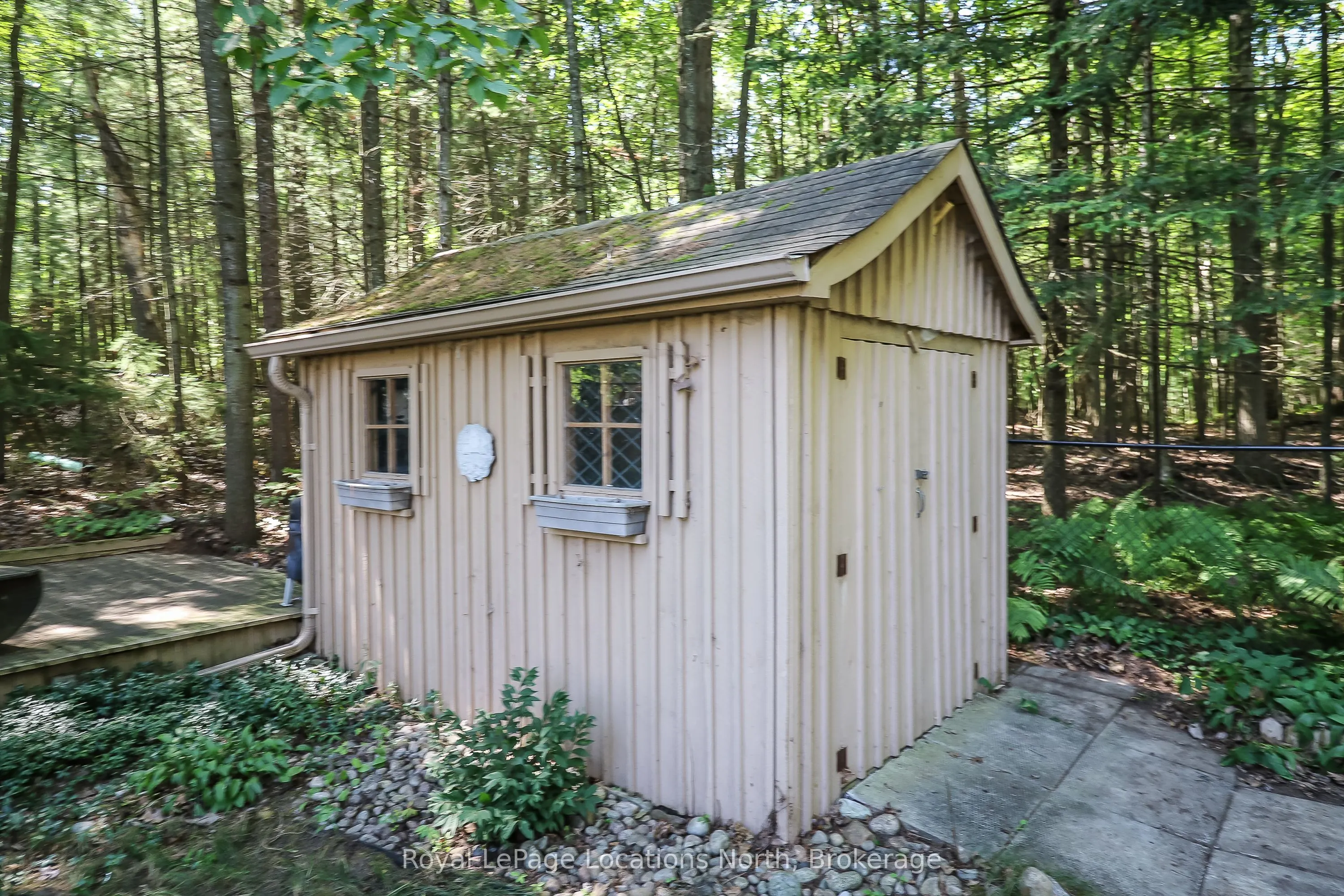 160 Fernbrook Drive