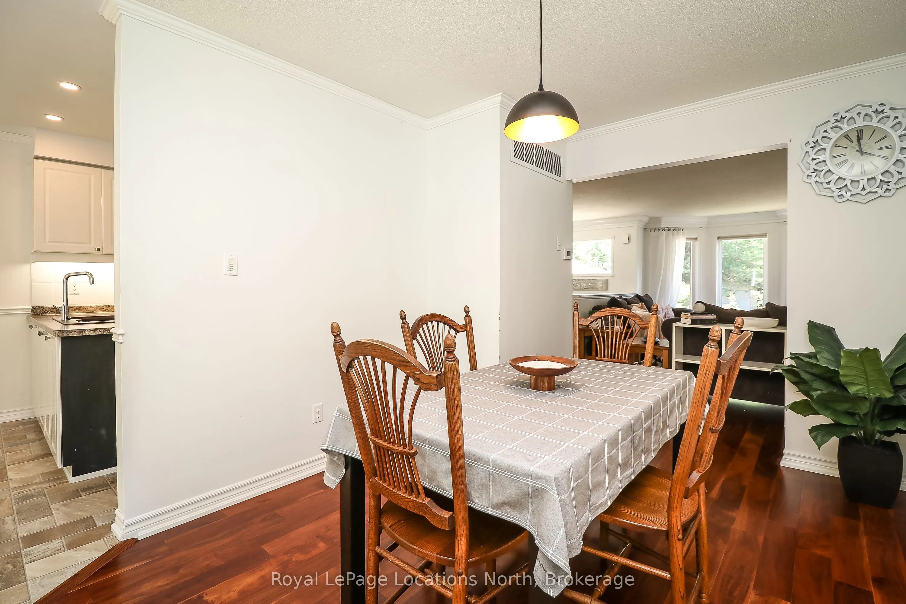 160 Fernbrook Drive