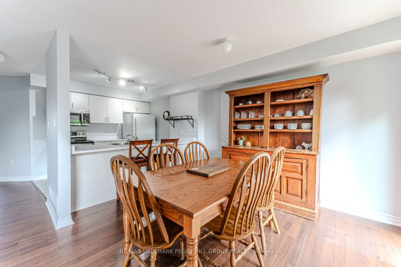 17 Bartor Boulevard