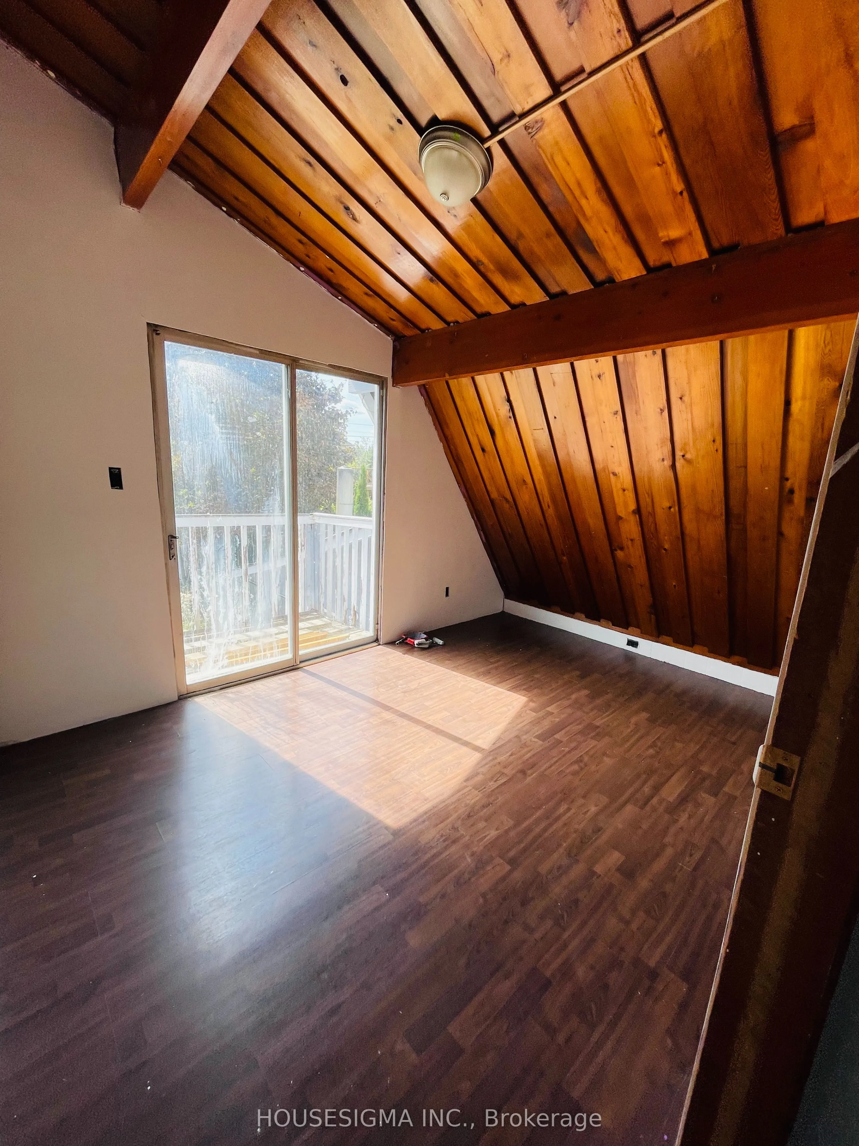 13 Bayview Avenue