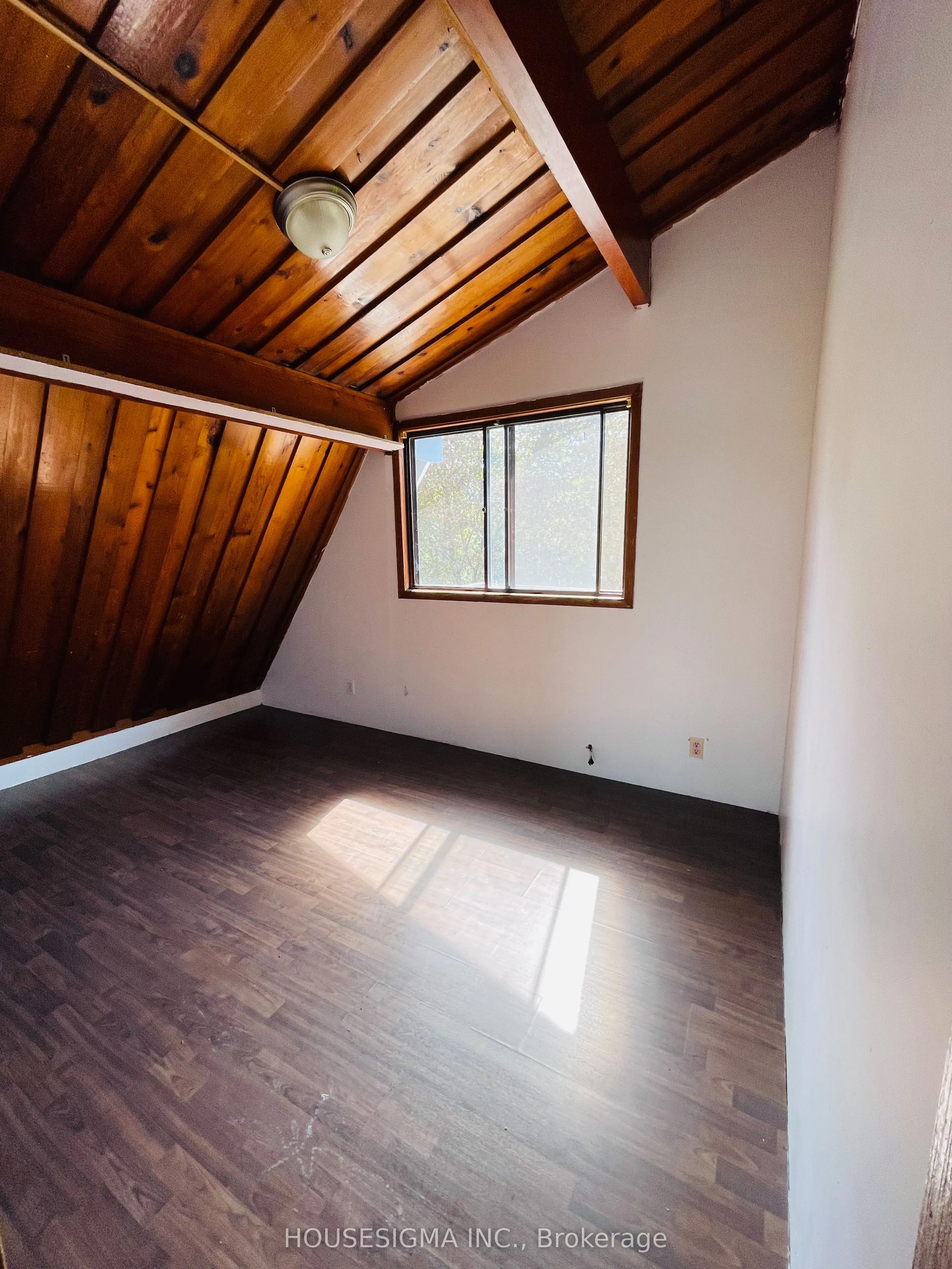13 Bayview Avenue