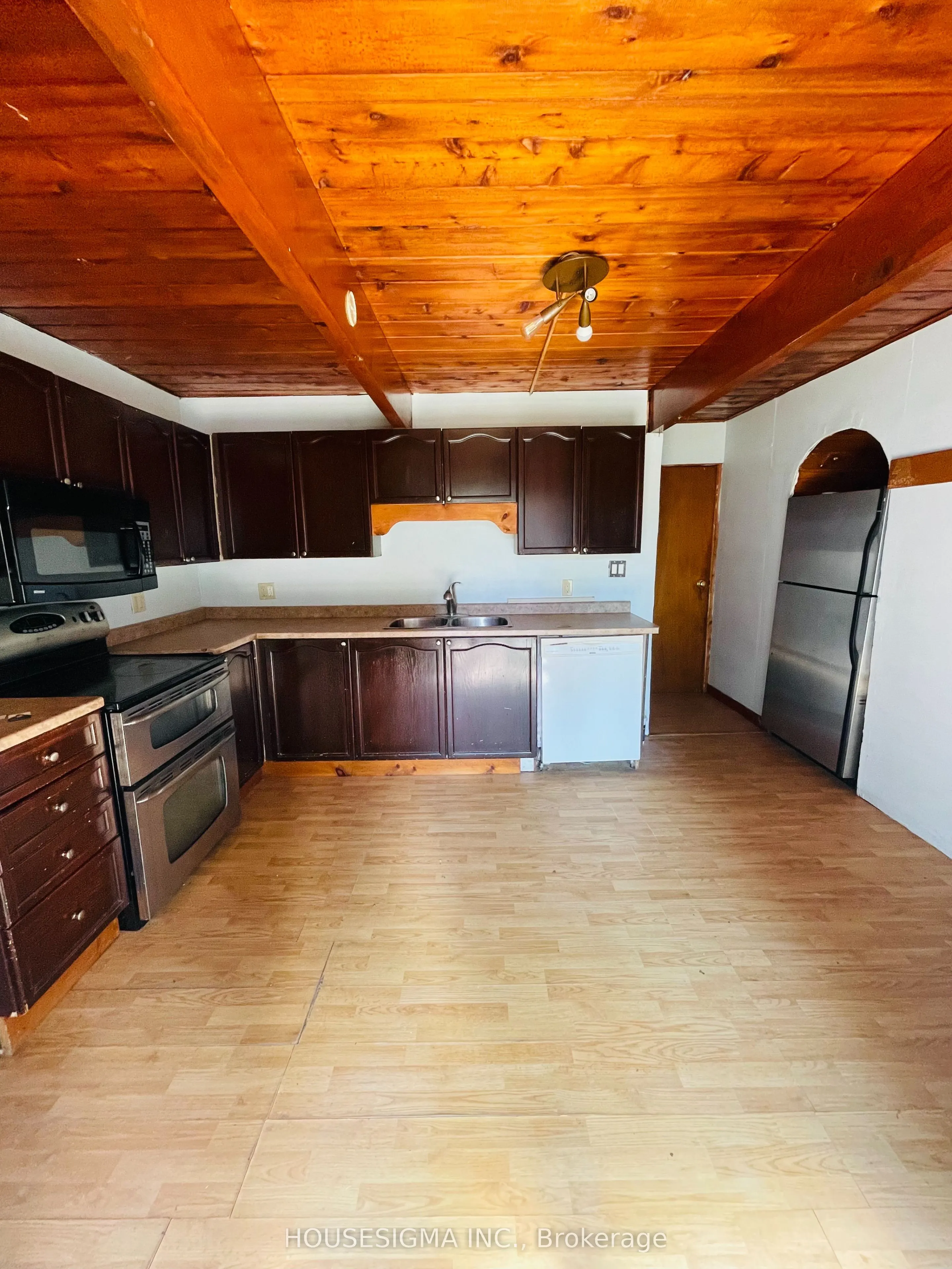13 Bayview Avenue