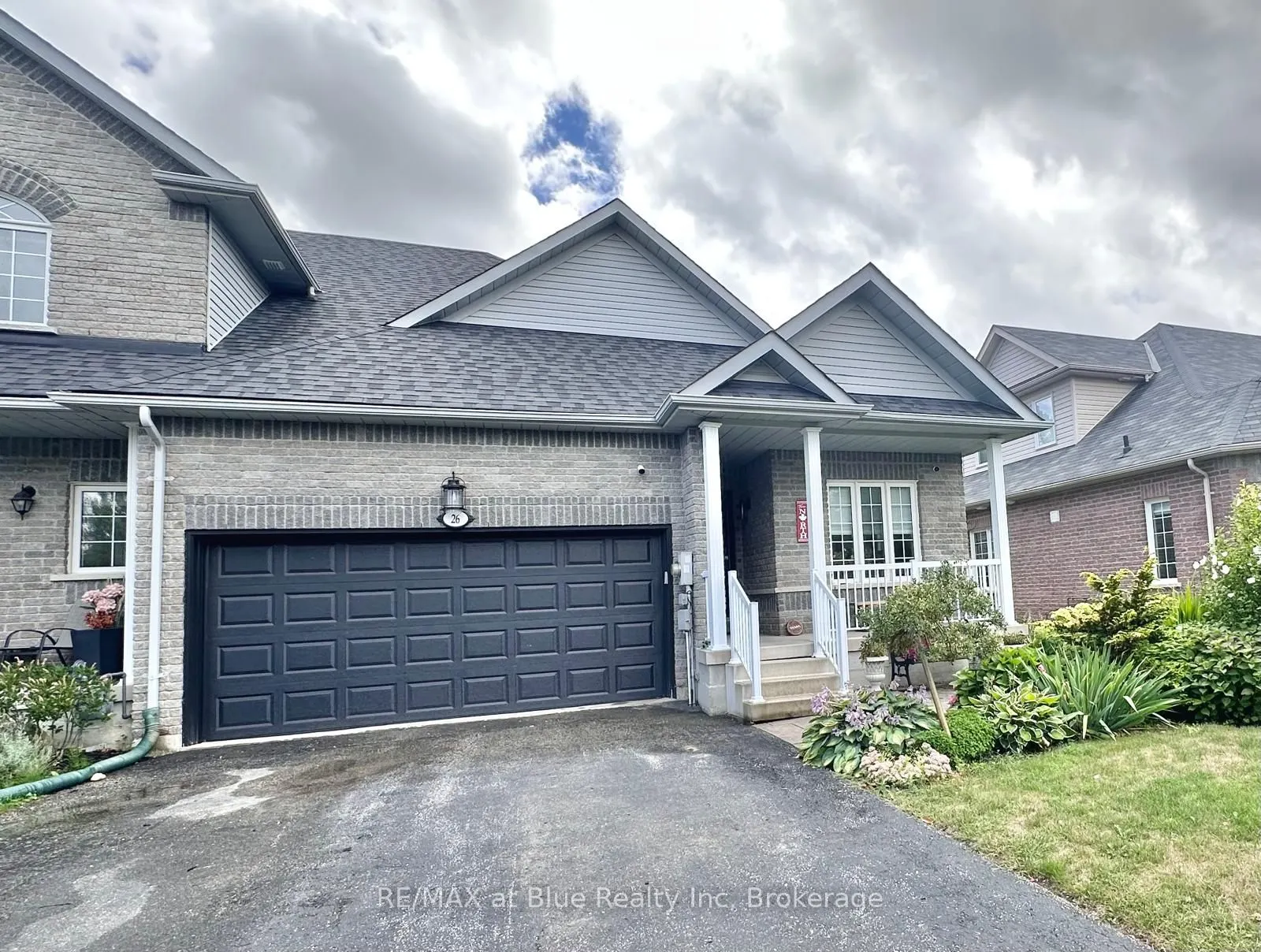 26 THOMAS Drive