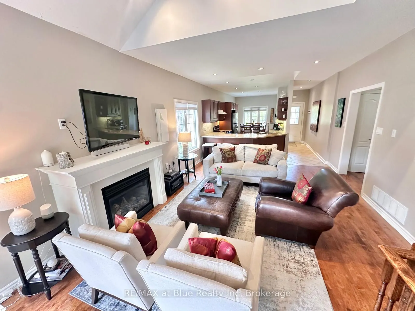 26 THOMAS Drive