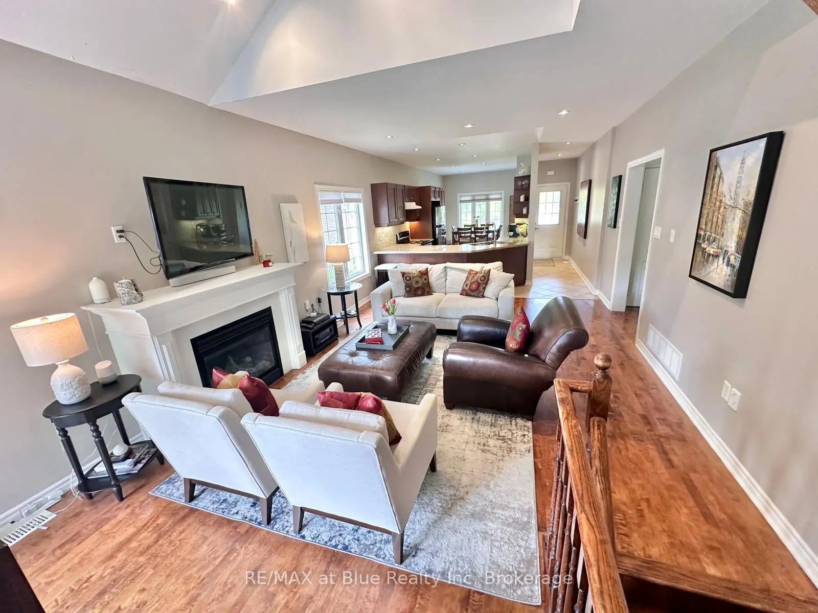 26 THOMAS Drive