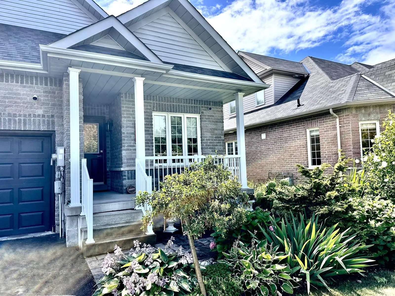 26 THOMAS Drive