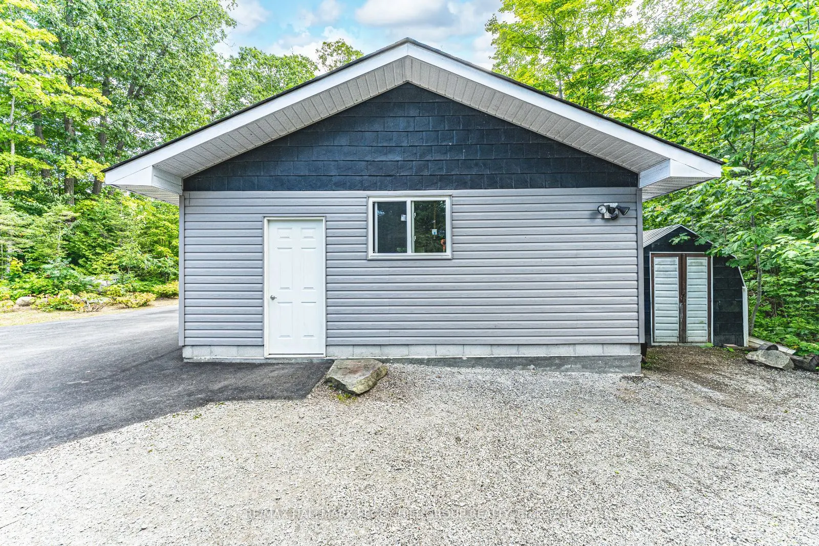 36 Meadows Avenue