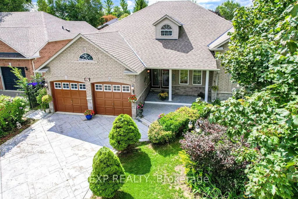 27 Green Pine Crescent
