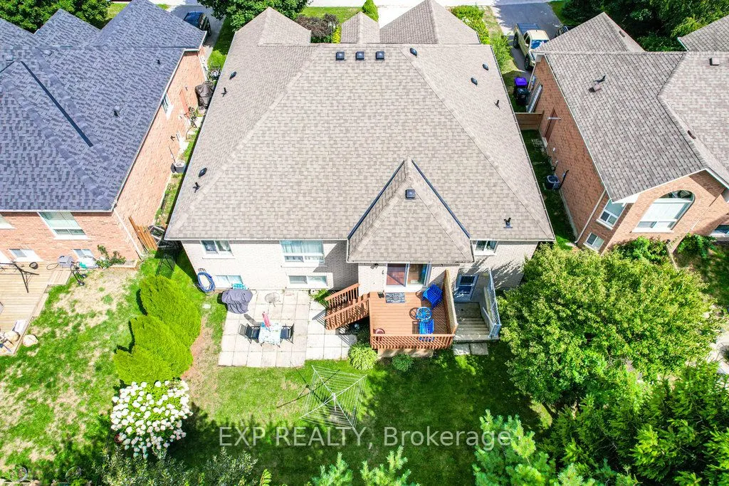 27 Green Pine Crescent