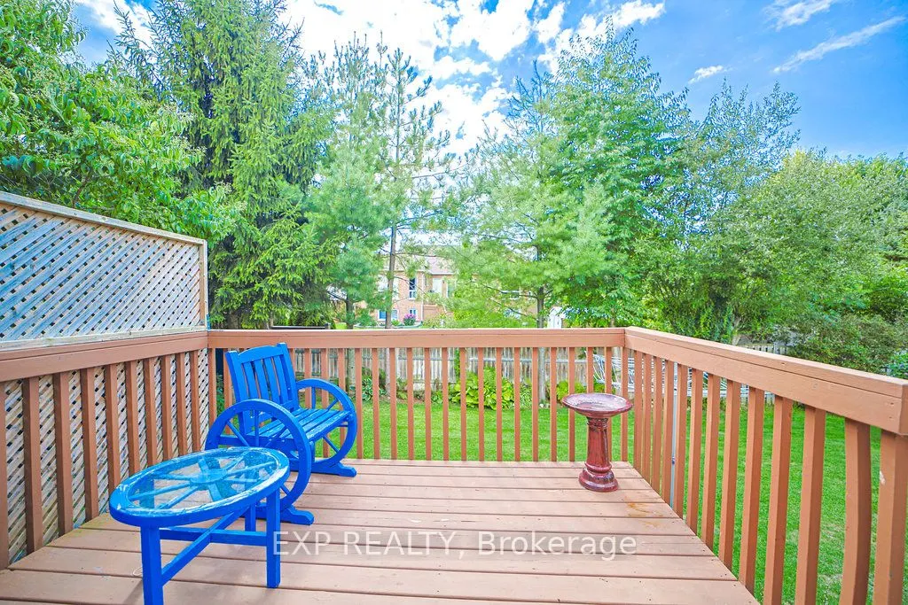 27 Green Pine Crescent