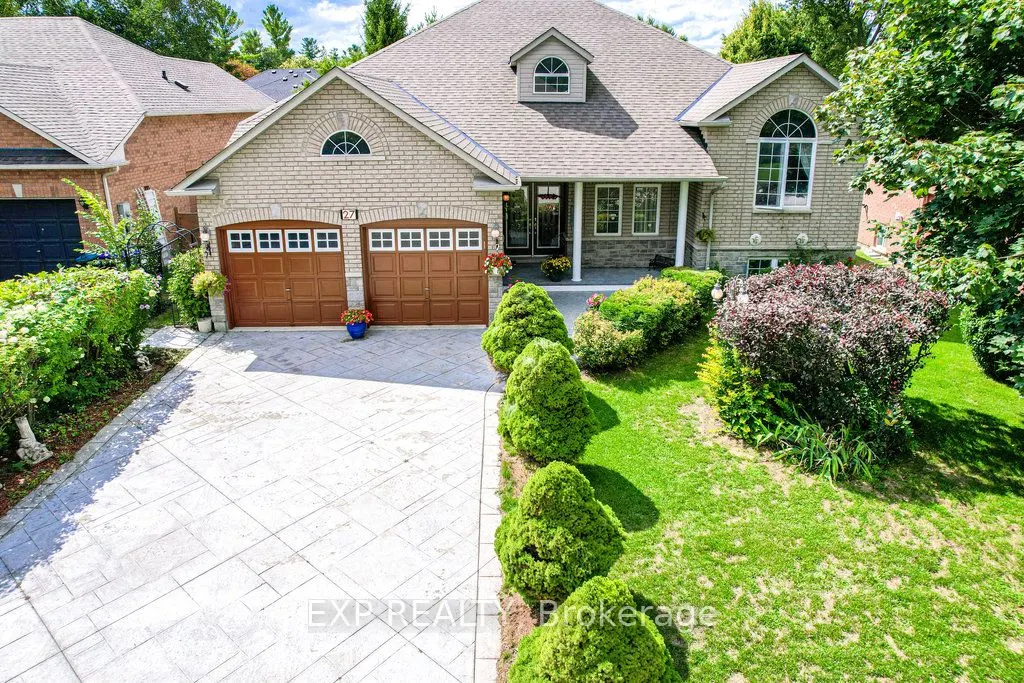27 Green Pine Crescent