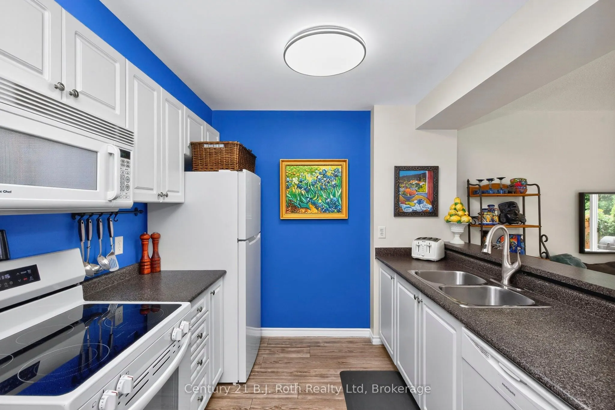 156 Southwinds Crescent