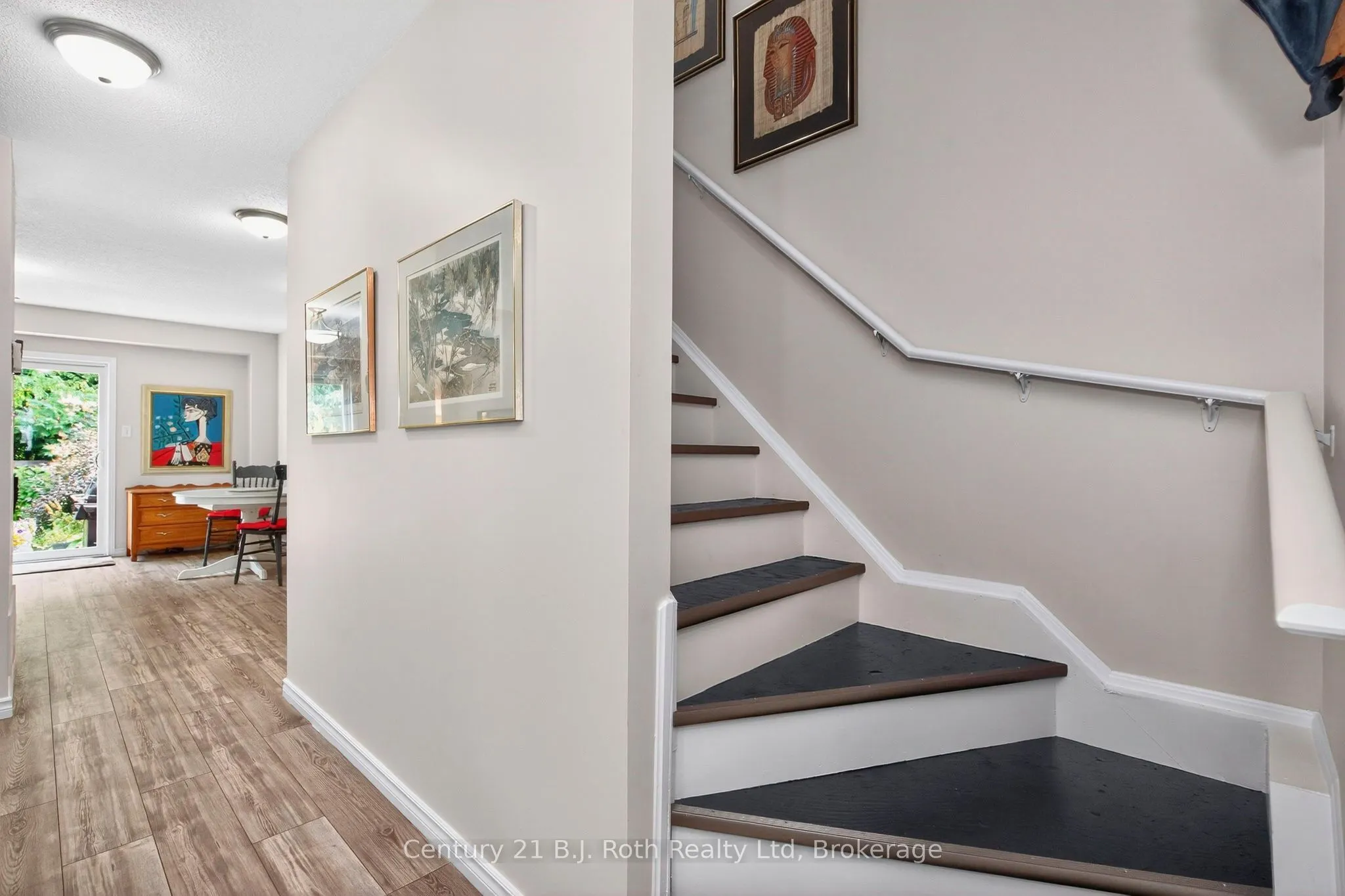 156 Southwinds Crescent