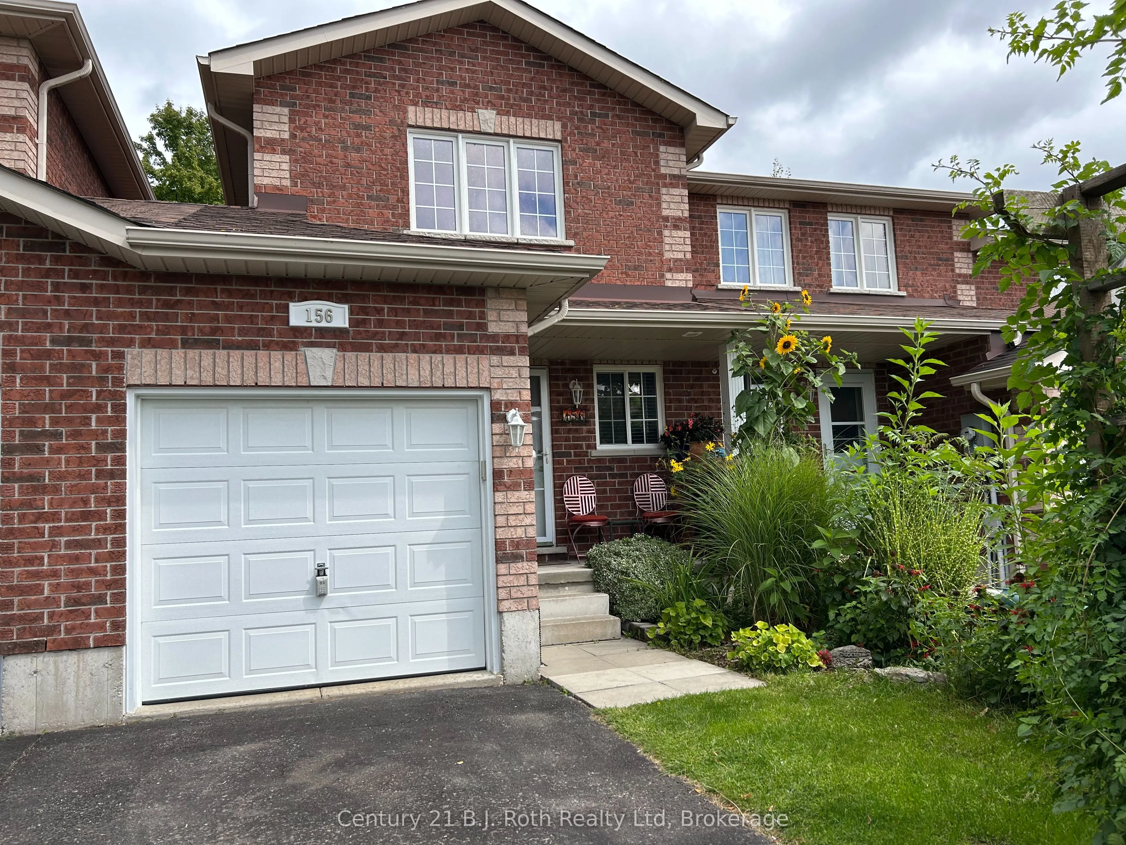 156 Southwinds Crescent
