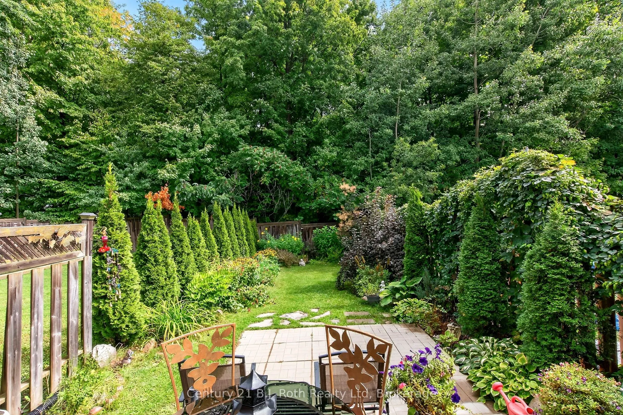 156 Southwinds Crescent