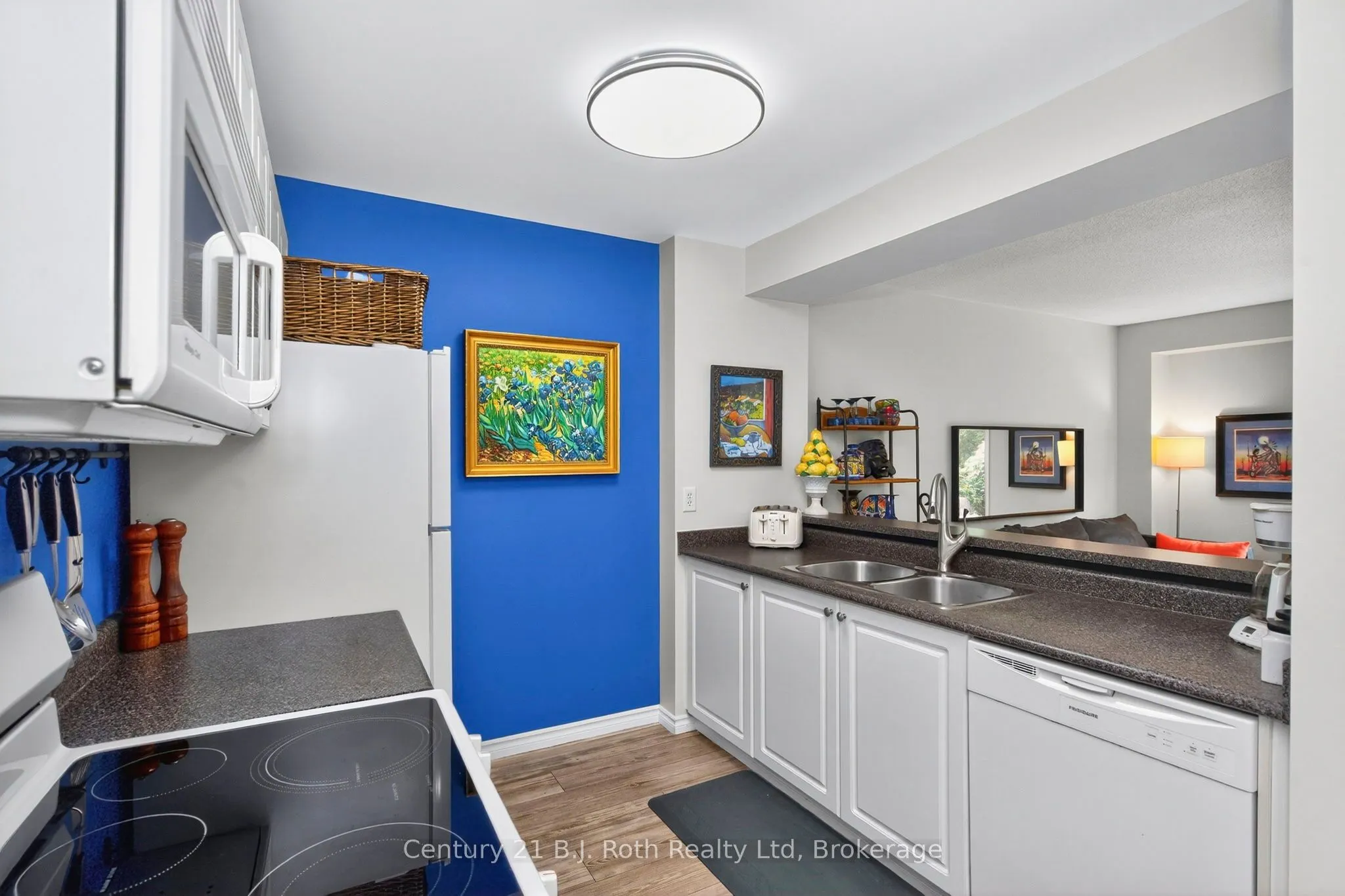 156 Southwinds Crescent