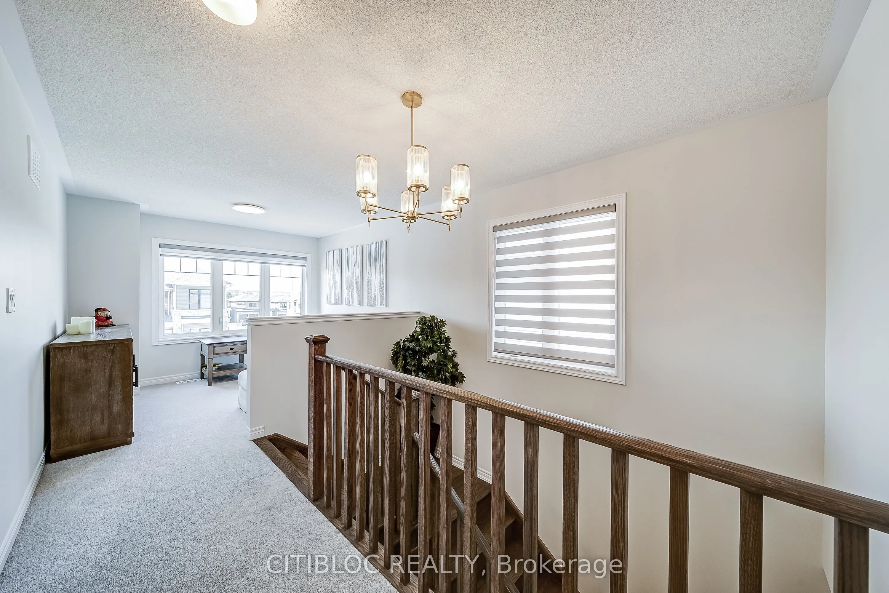 9 Abbey Crescent