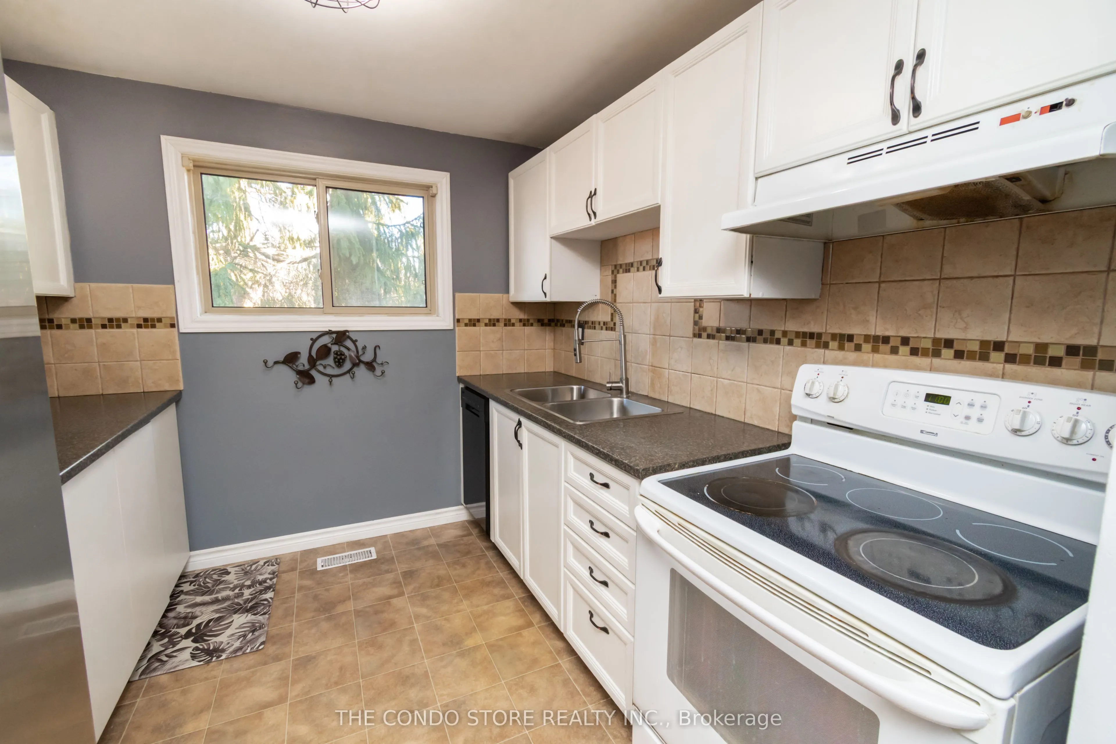 10 Sawmill Road, #32
