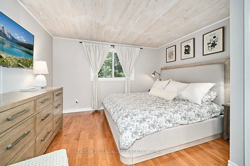 25 Eileen Drive