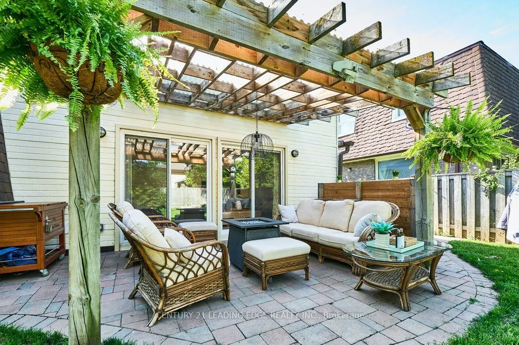 25 Eileen Drive