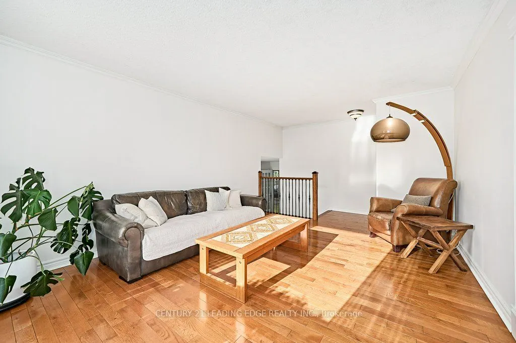 25 Eileen Drive